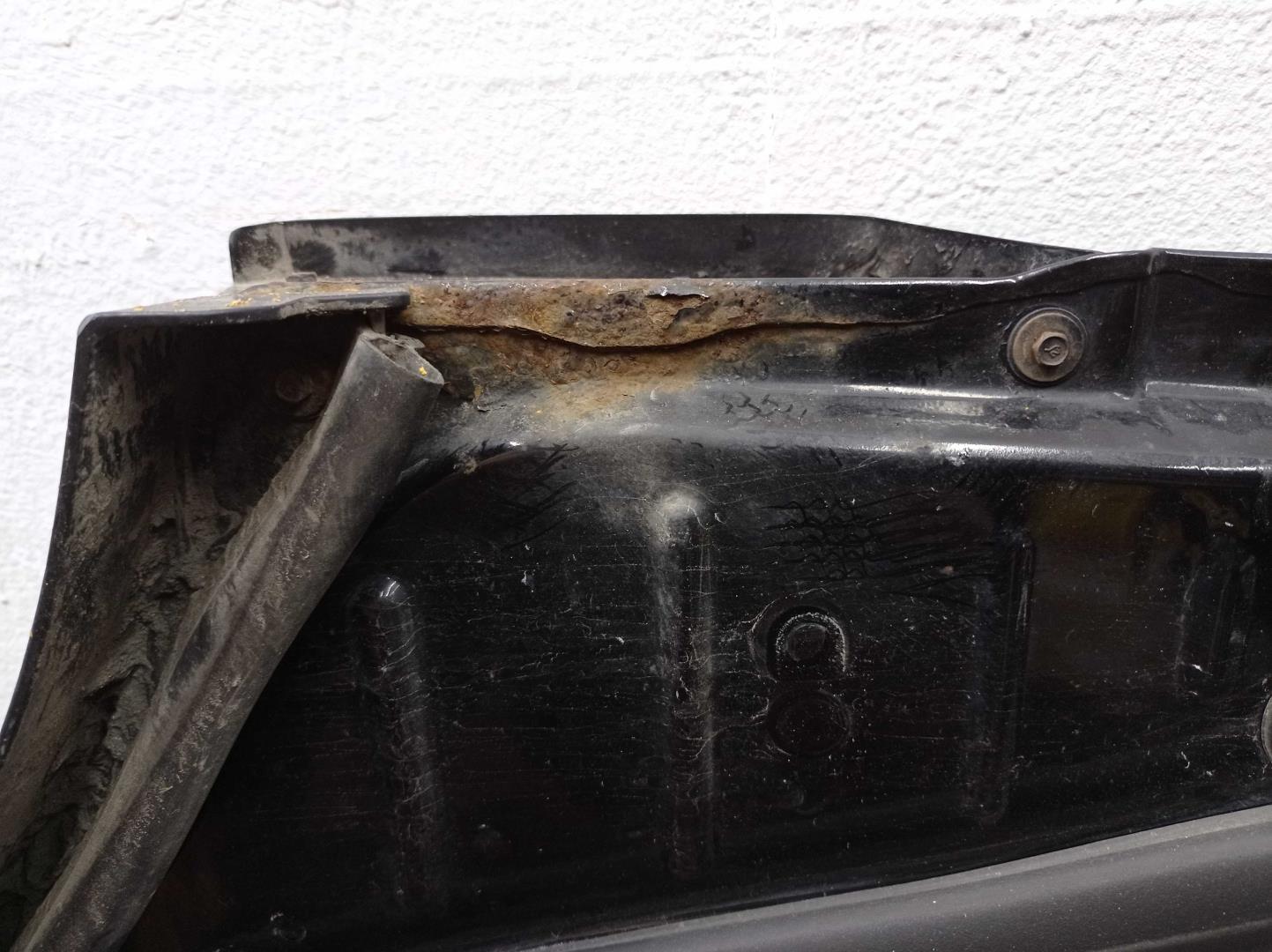 Замок двери задней левой