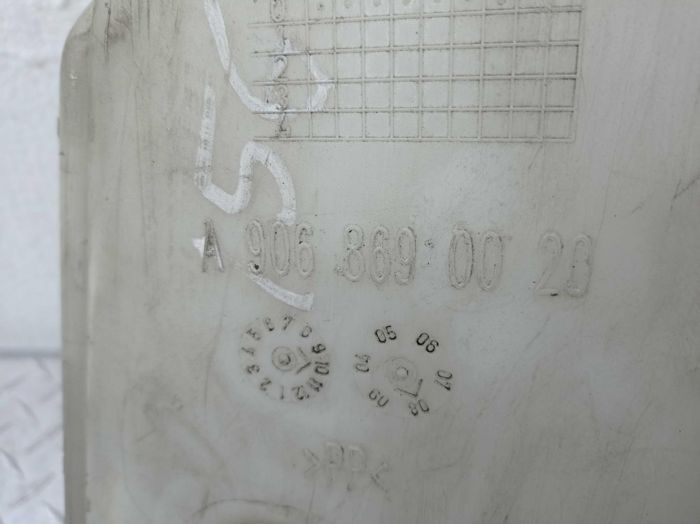 Бачок омывателя лобового стекла