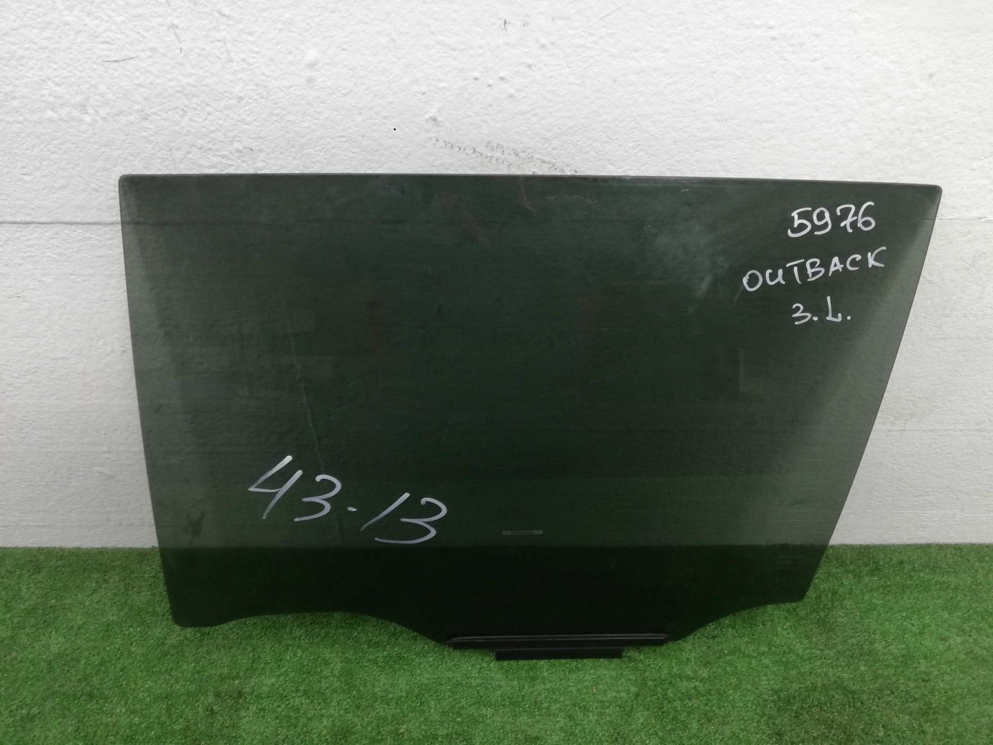 Стекло двери задней левой