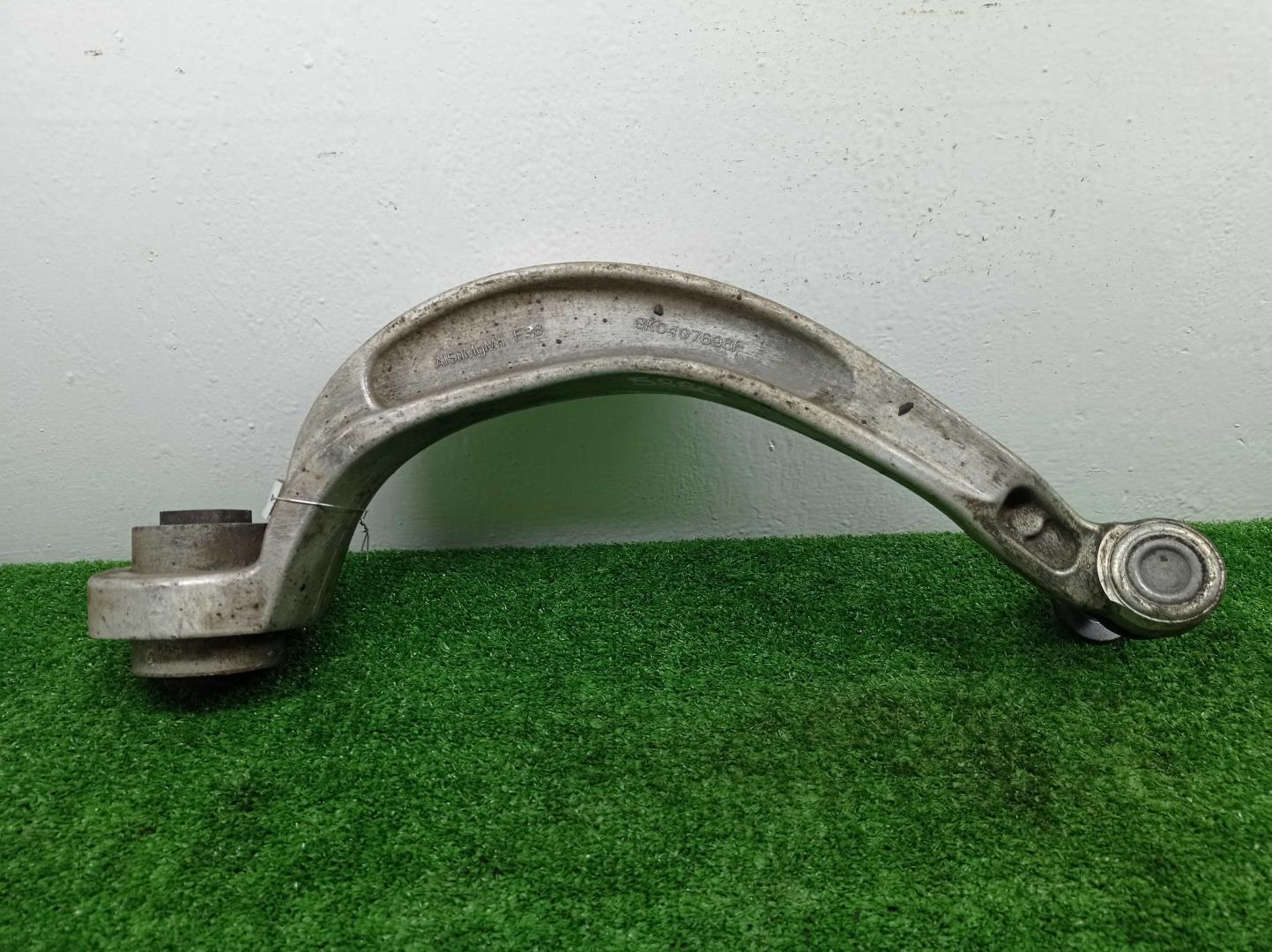 Рычаг передний нижний правый