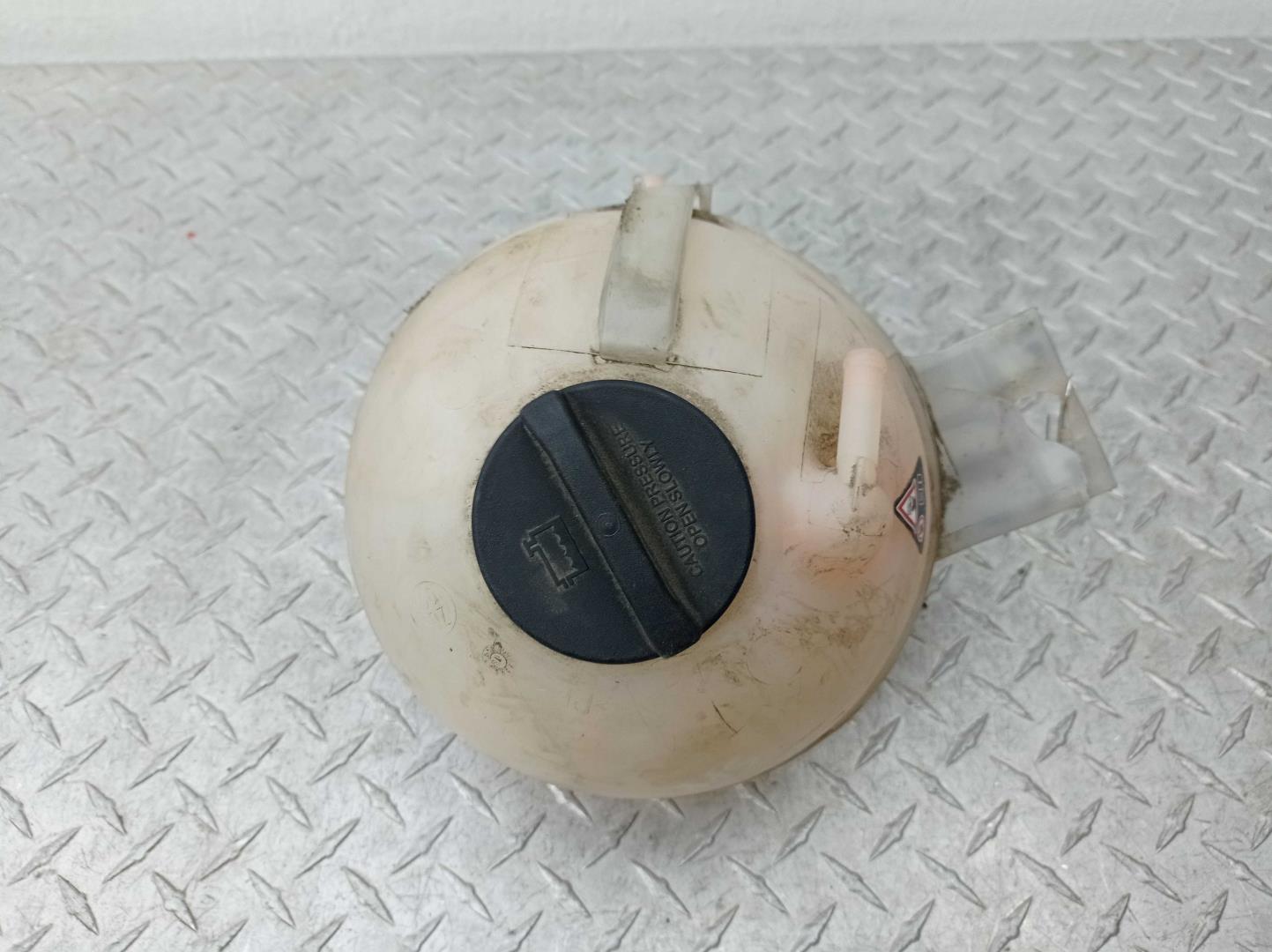 Бачок расширительный