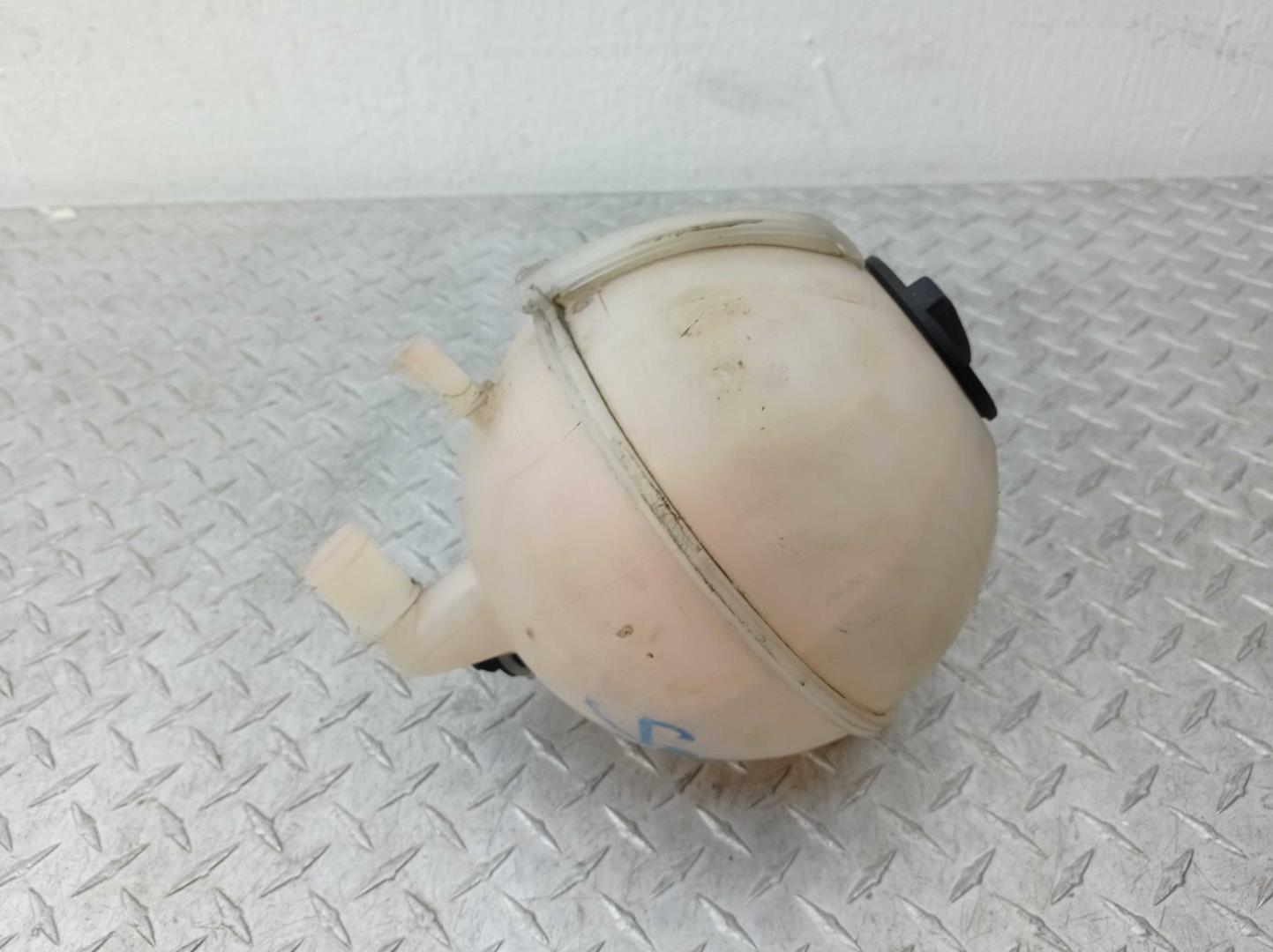 Бачок расширительный