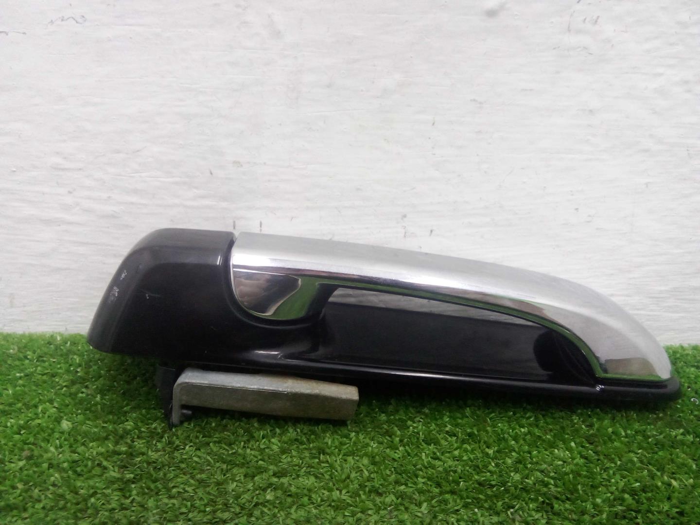 Ручка двери задней наружная левая