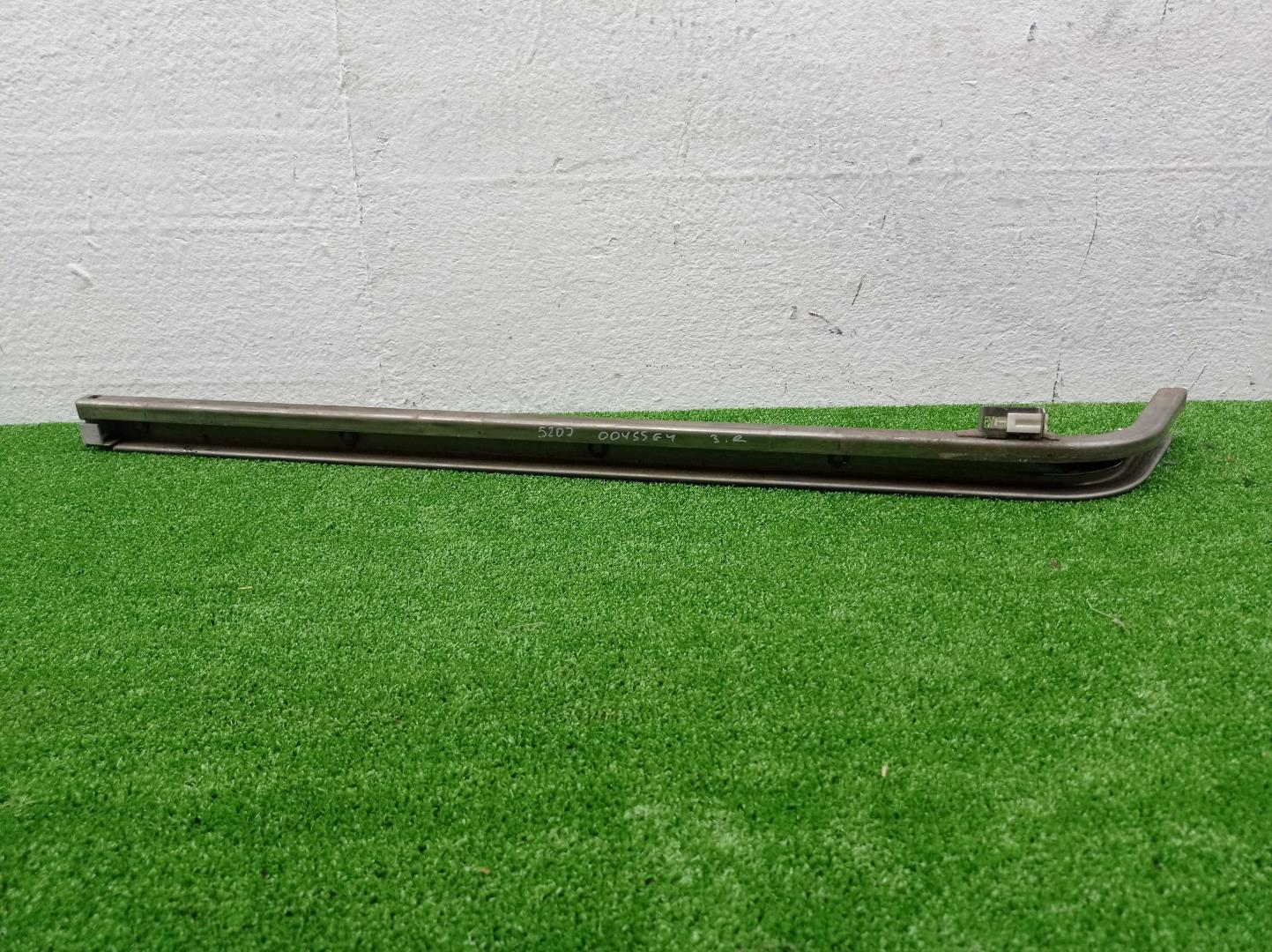 Направляющая двери сдвижной