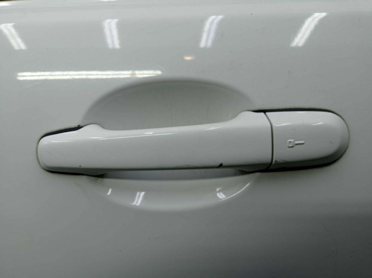 Стекло двери передней левой