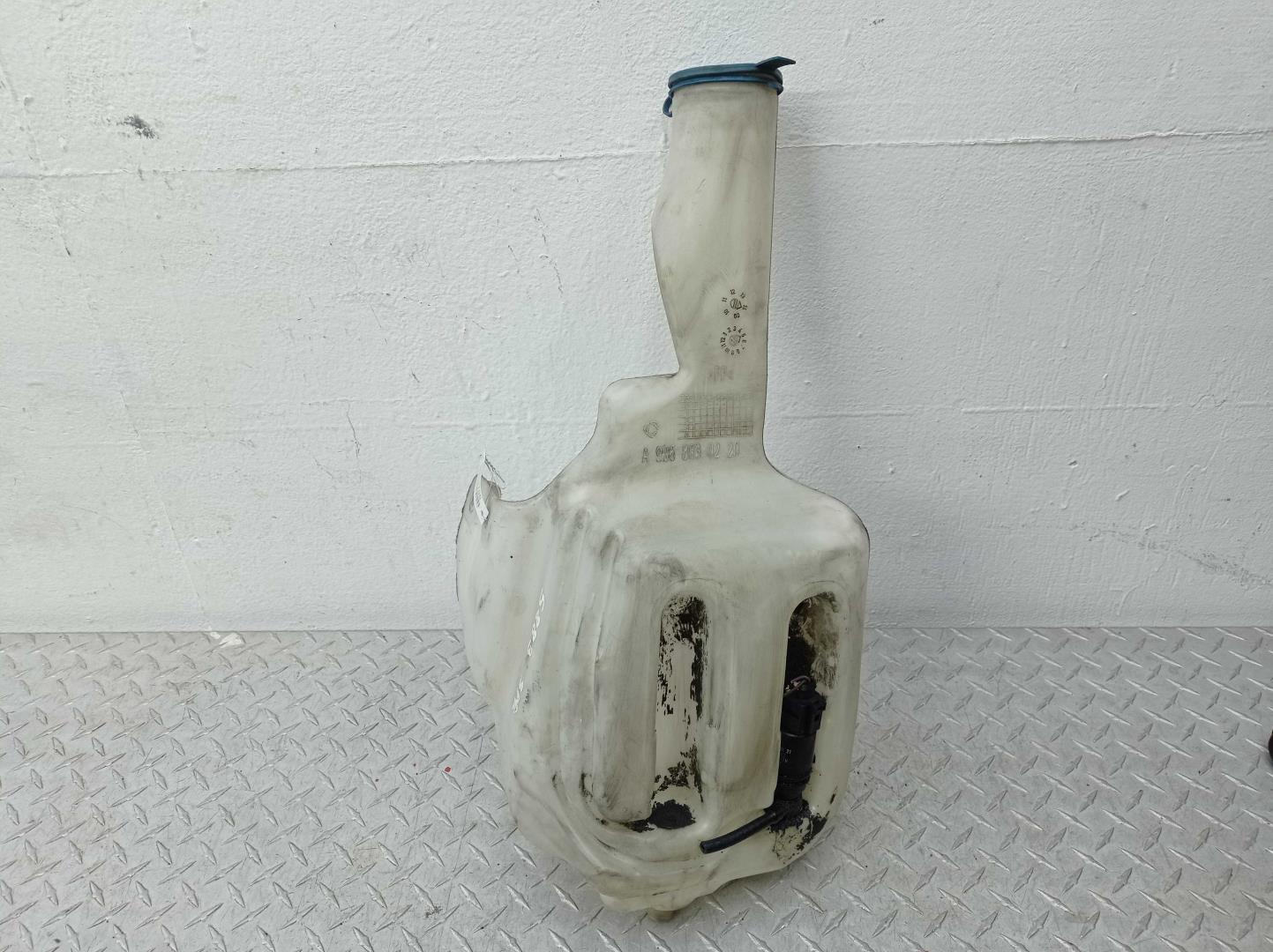 Бачок омывателя лобового стекла