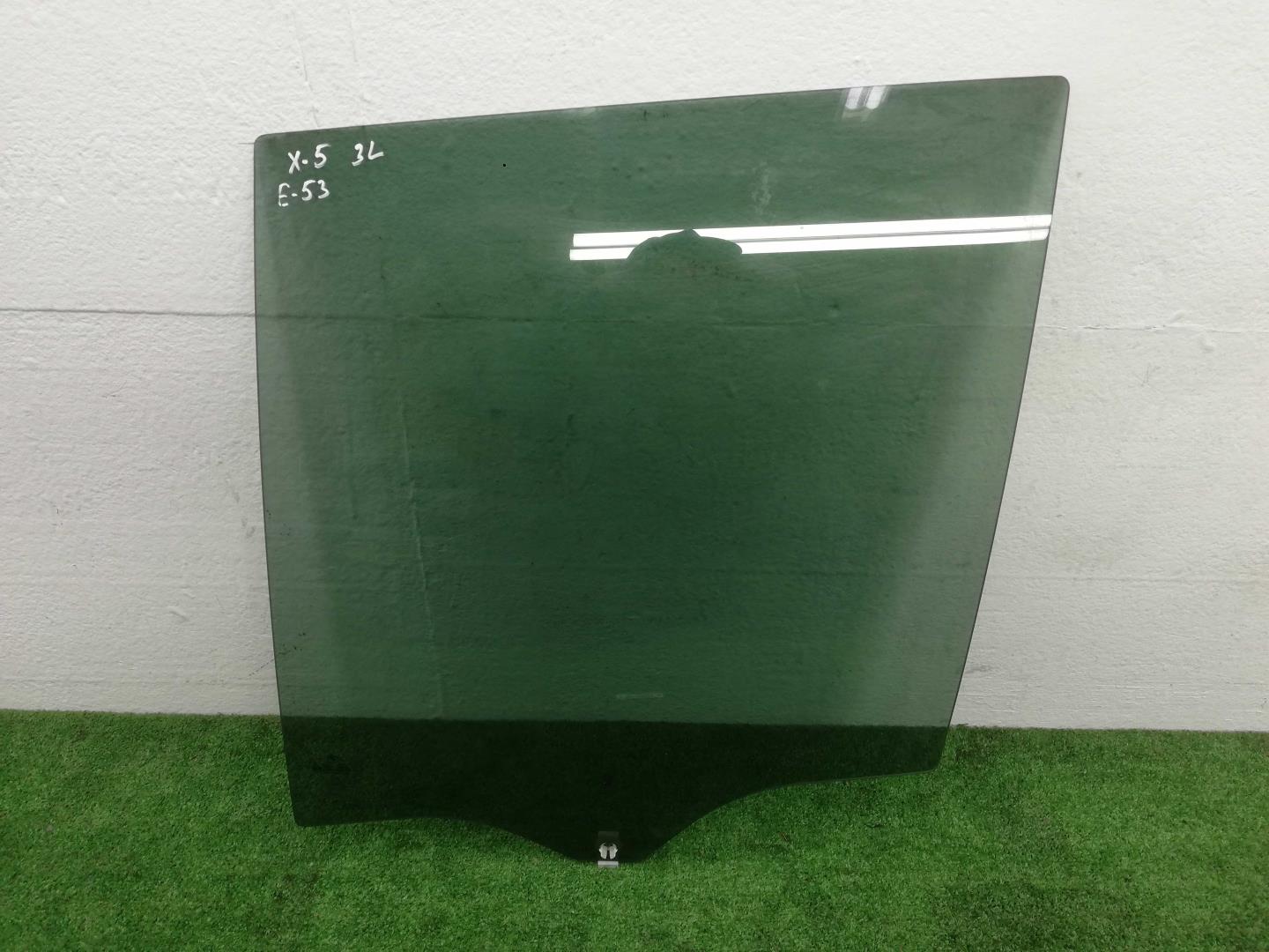 Стекло двери задней левой