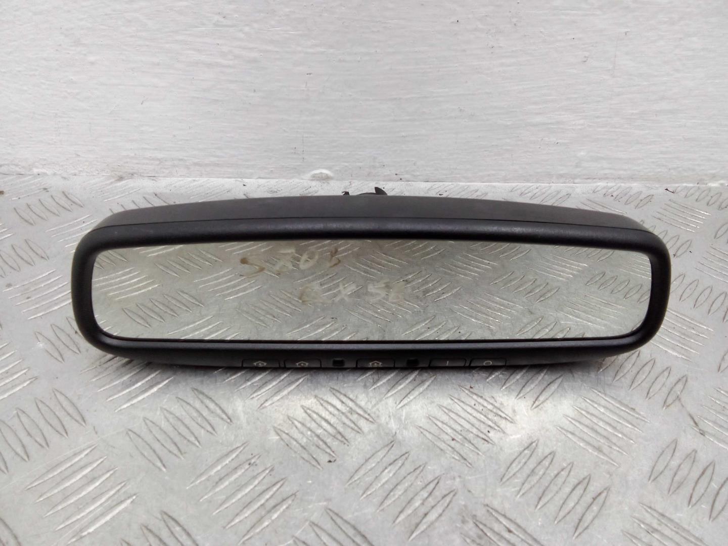 Зеркало заднего вида