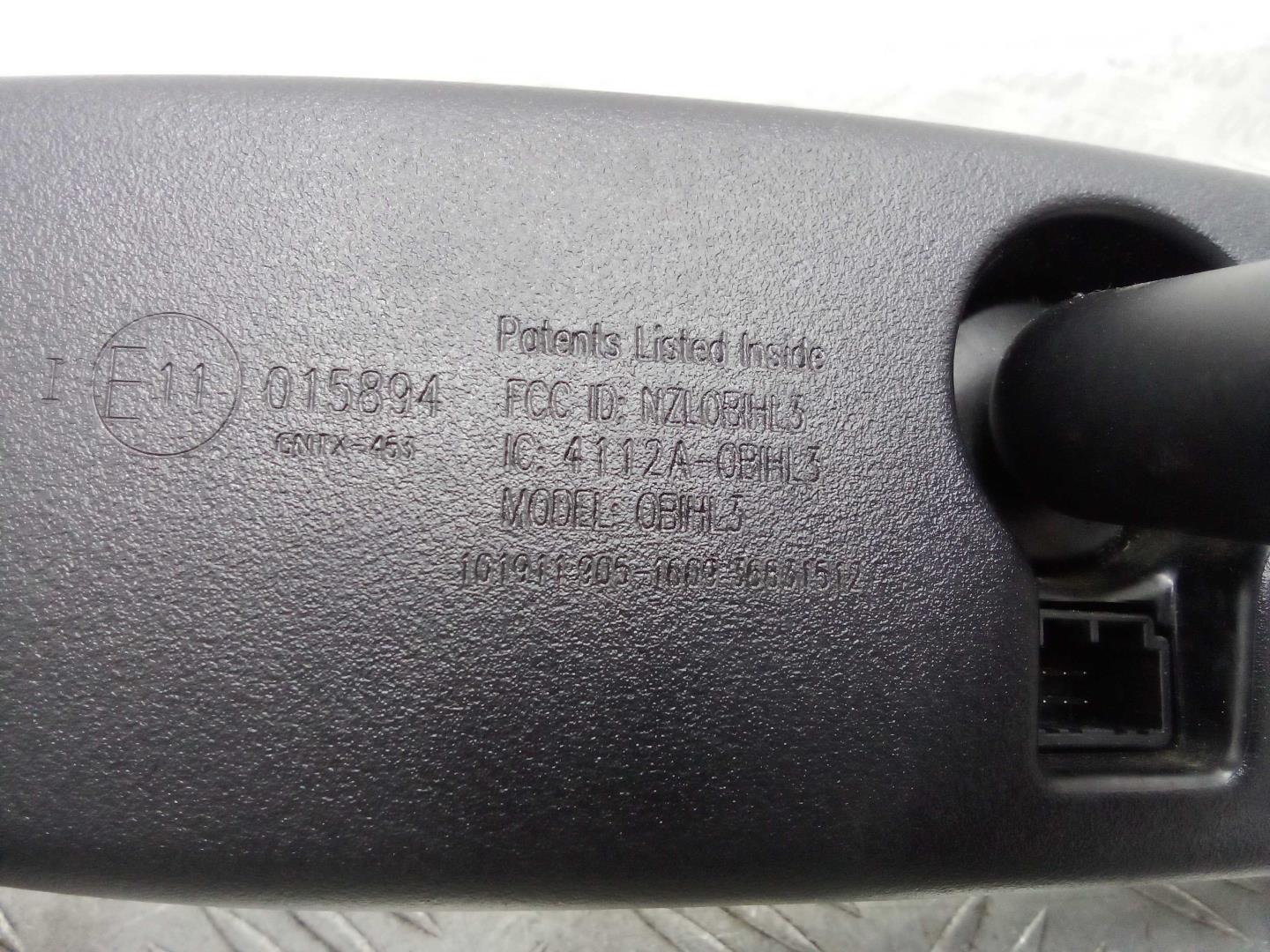 Зеркало заднего вида