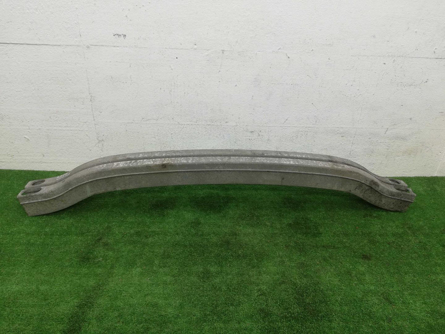 Усилитель заднего бампера