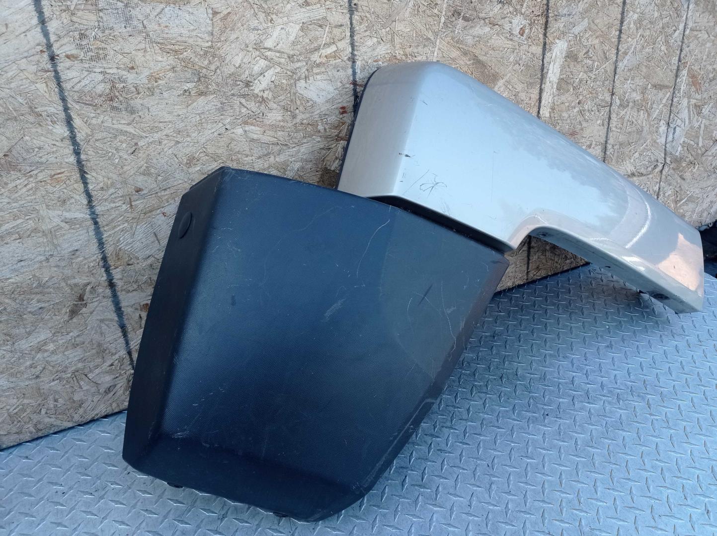 Накладка заднего крыла правого