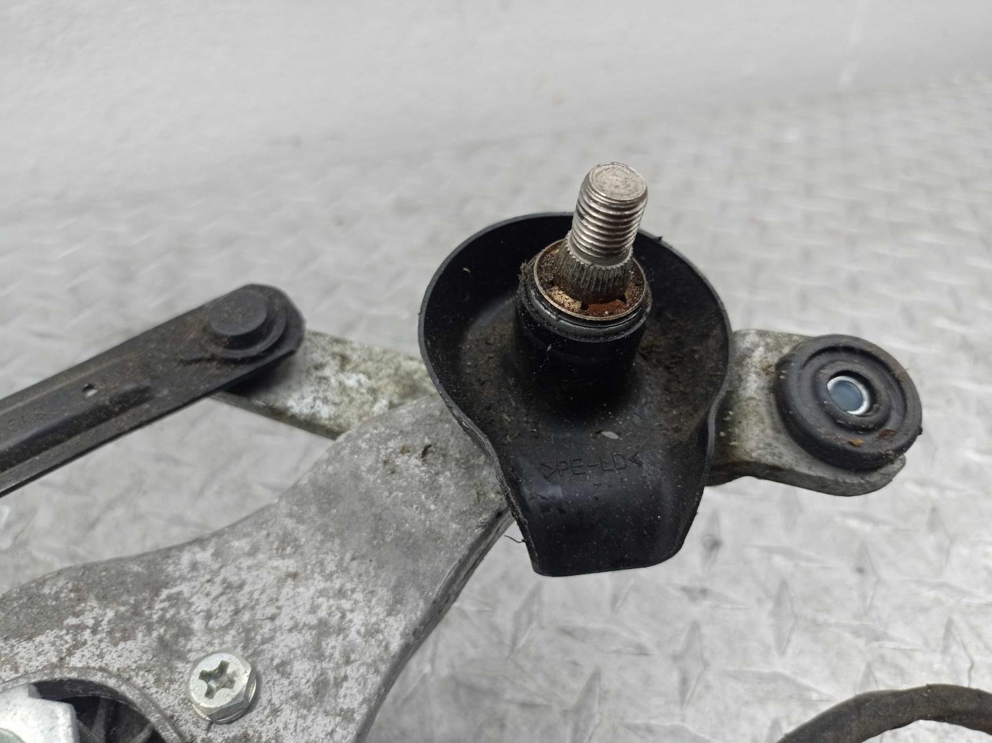 Трапеция стеклоочистителей