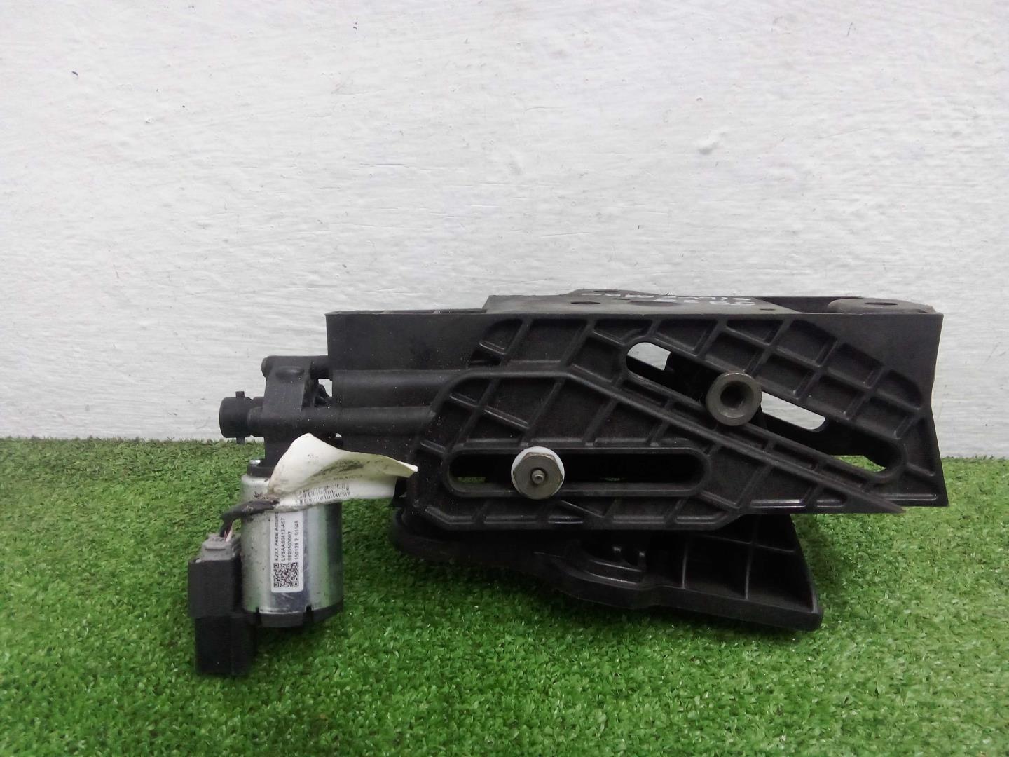 Моторчик стояночного тормоза