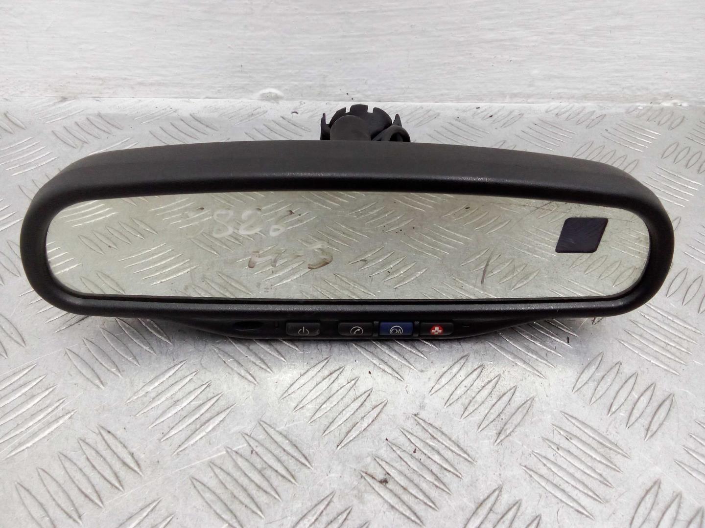 Зеркало заднего вида