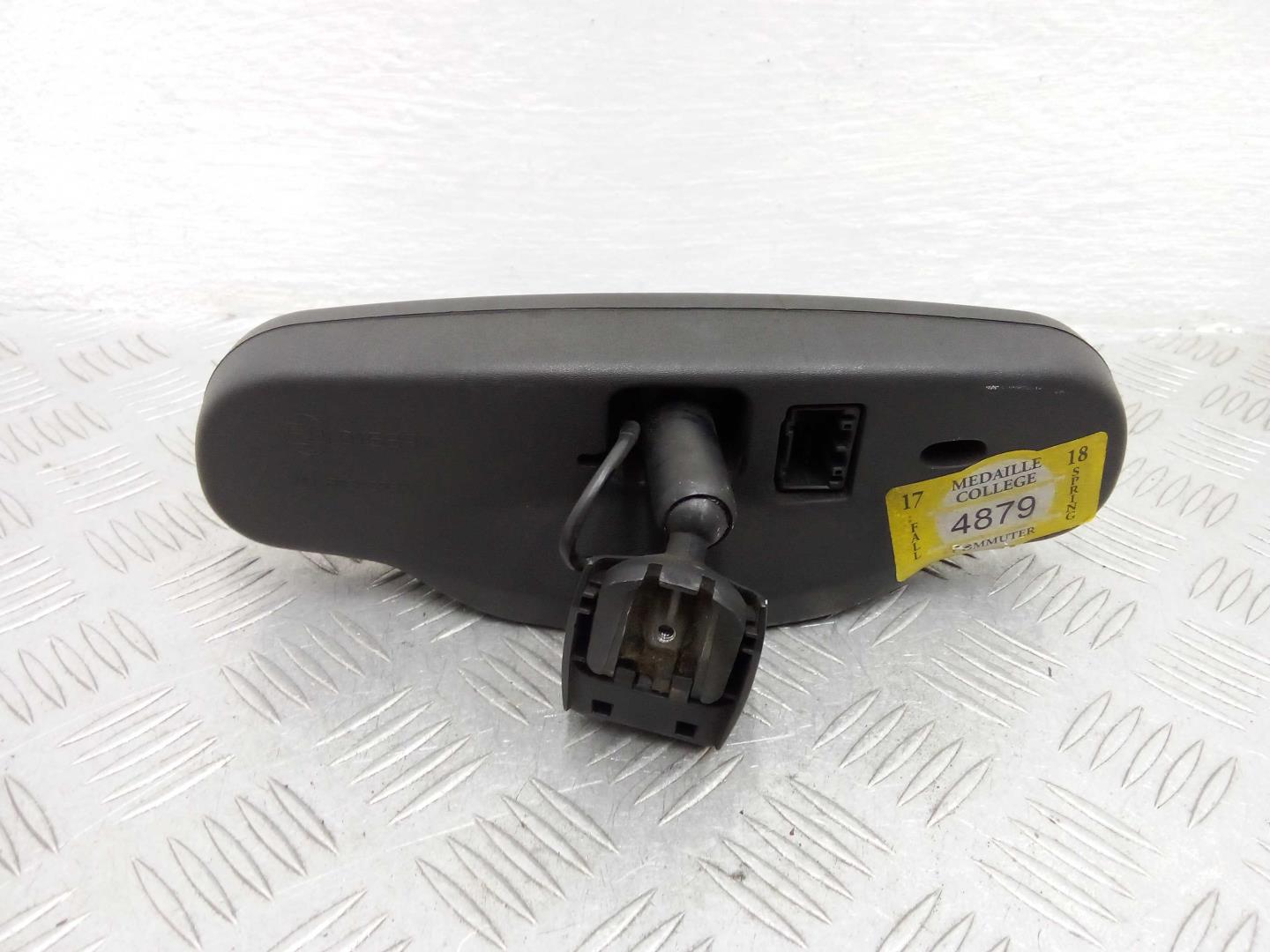 Зеркало заднего вида