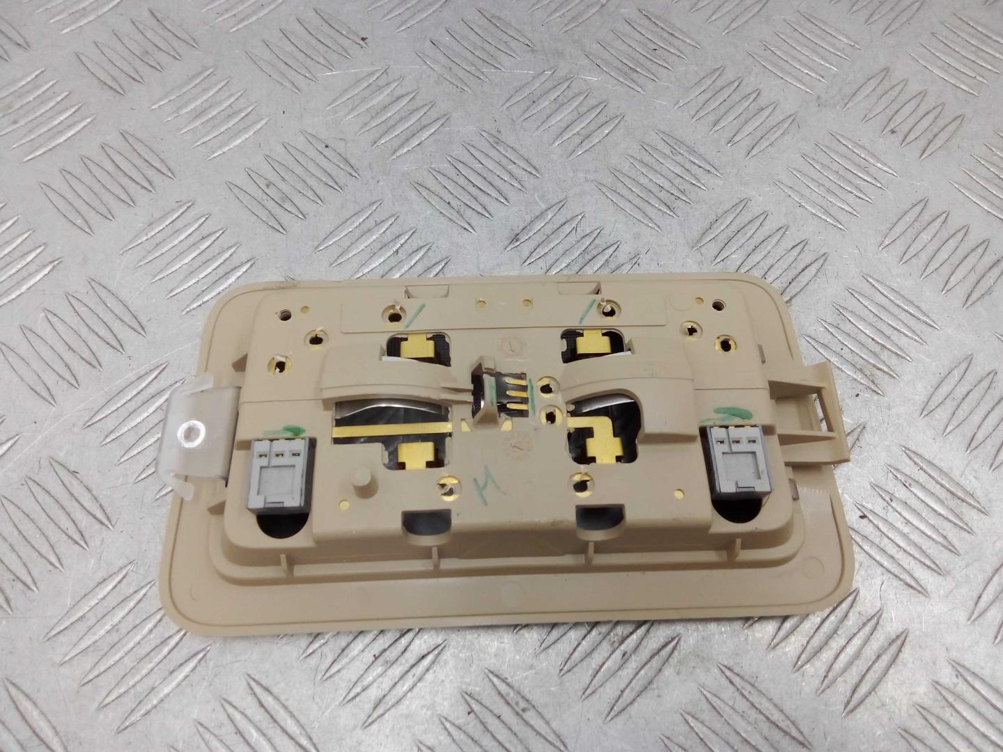 Плафон салонный