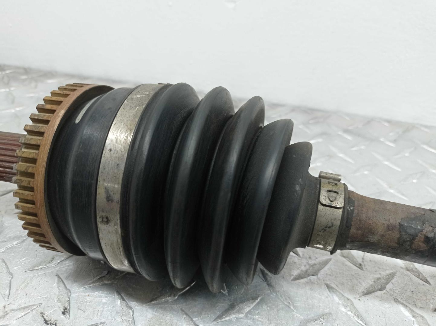 Полуось передняя левая