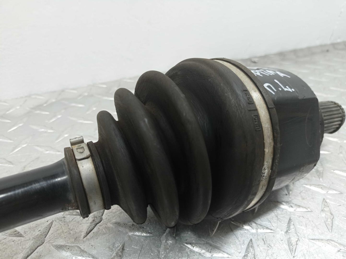 Полуось передняя левая