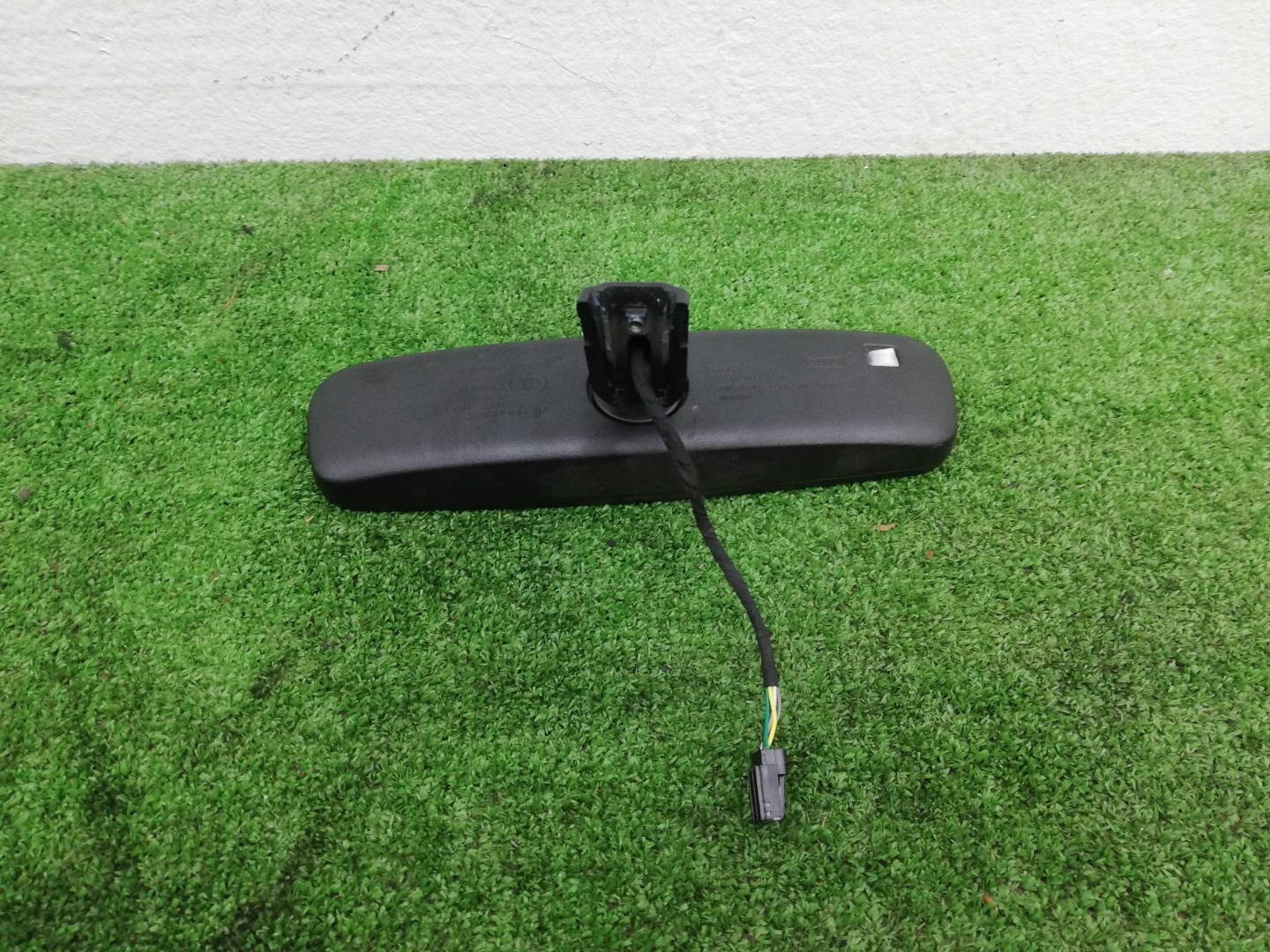 Зеркало заднего вида