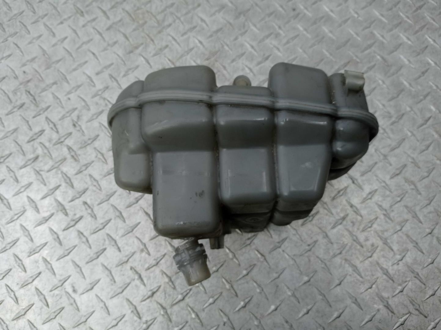 Бачок расширительный