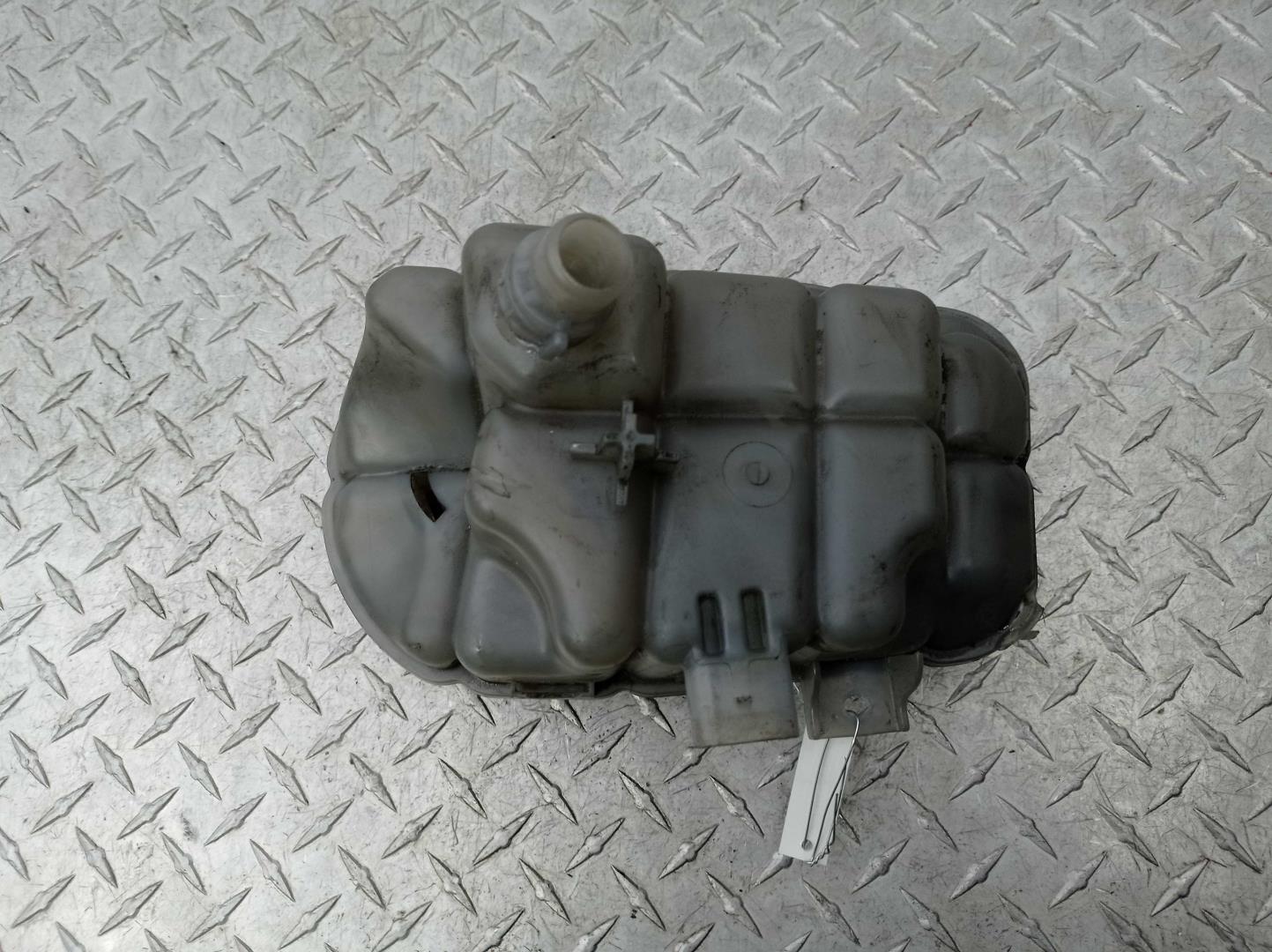 Бачок расширительный