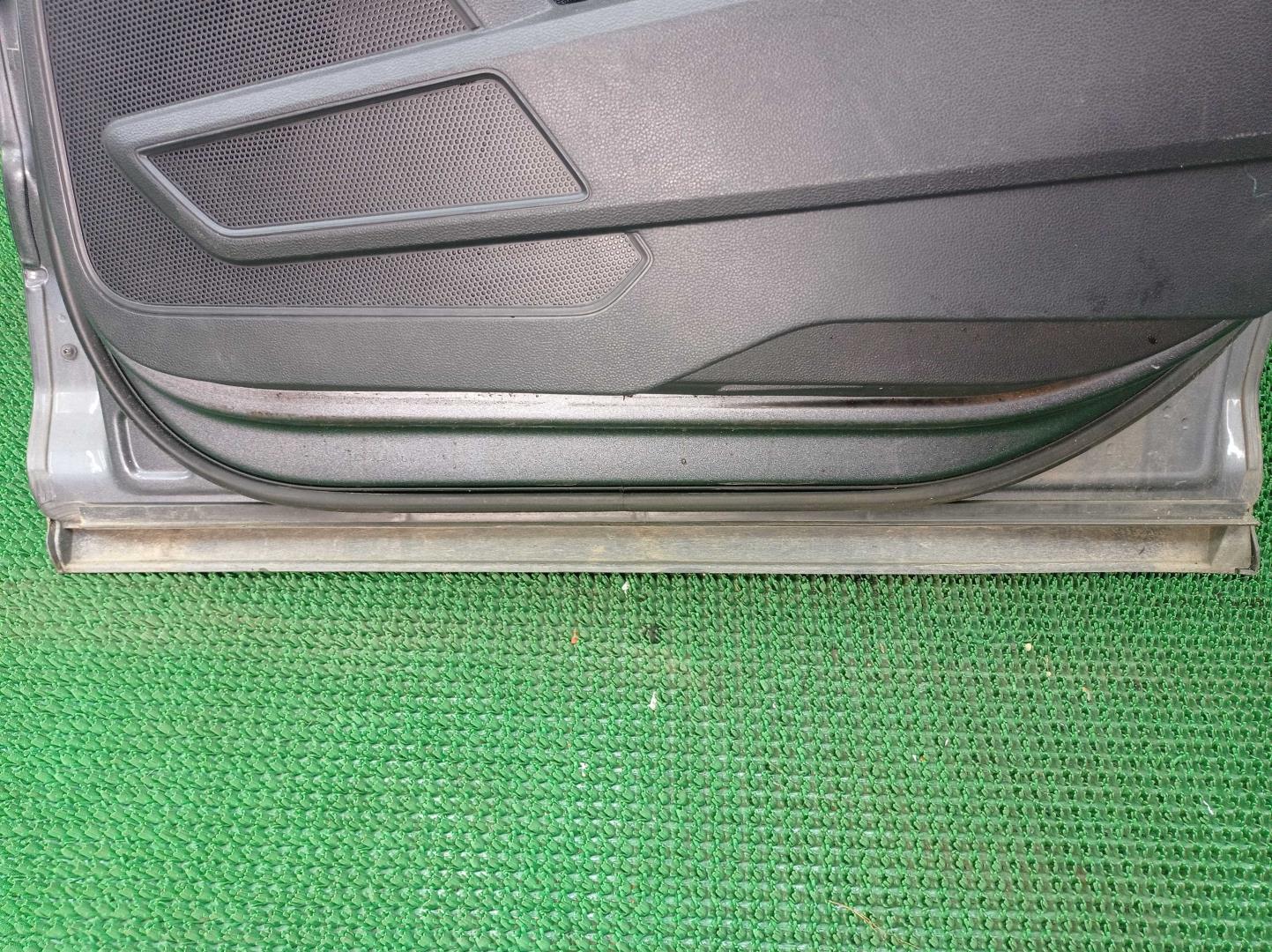 Стеклоподъемник электр. задний правый