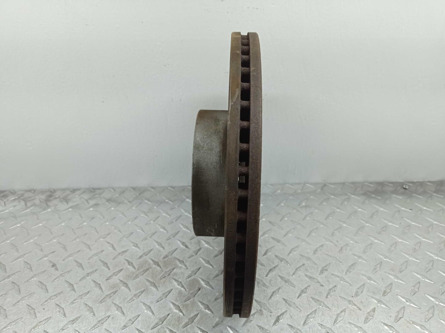 Диск тормозной передний вентилируемый