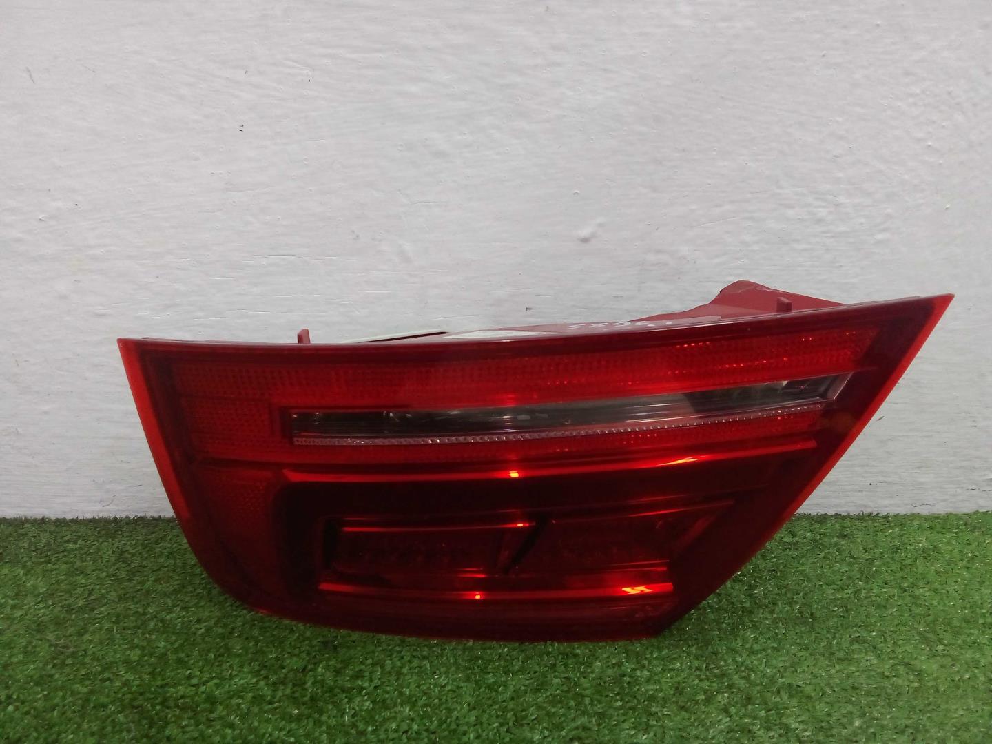 Фонарь задний наружный правый