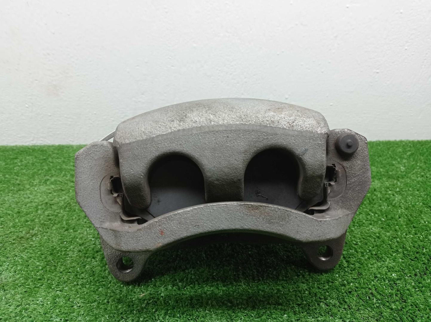 Суппорт передний правый