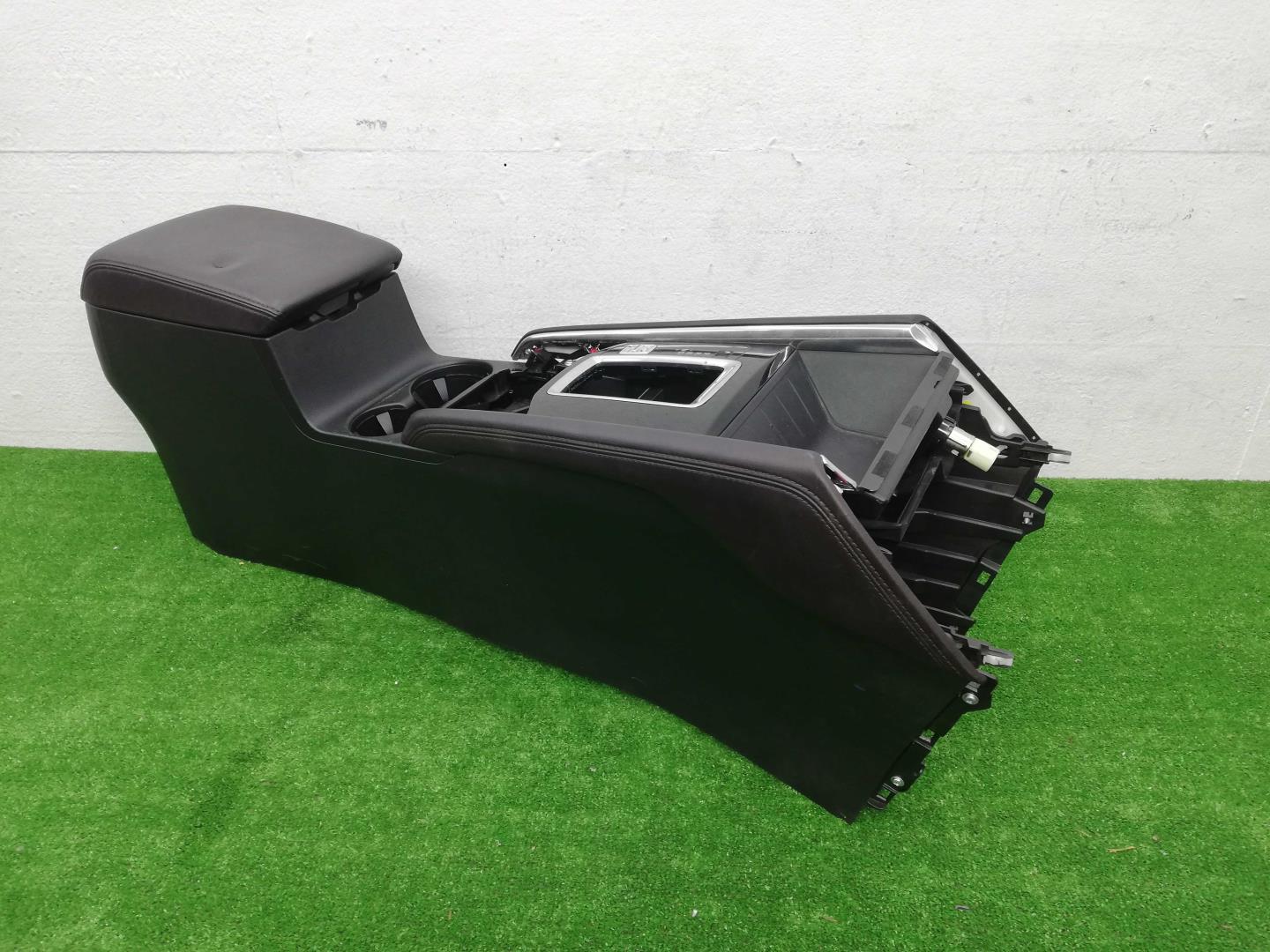 Подлокотник