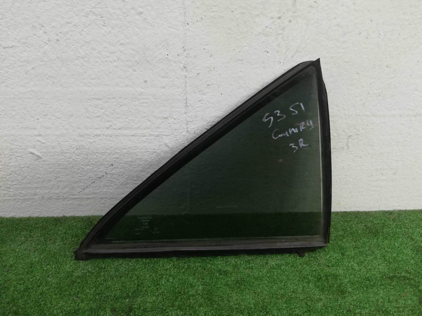 Стекло двери задней правой