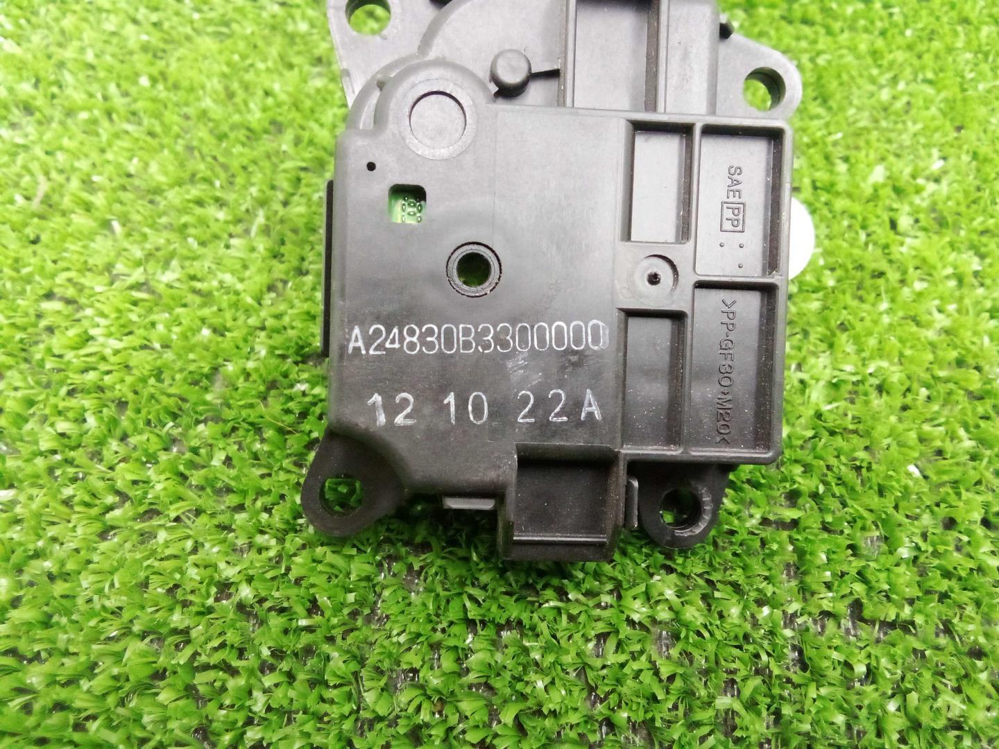 Моторчик заслонки печки