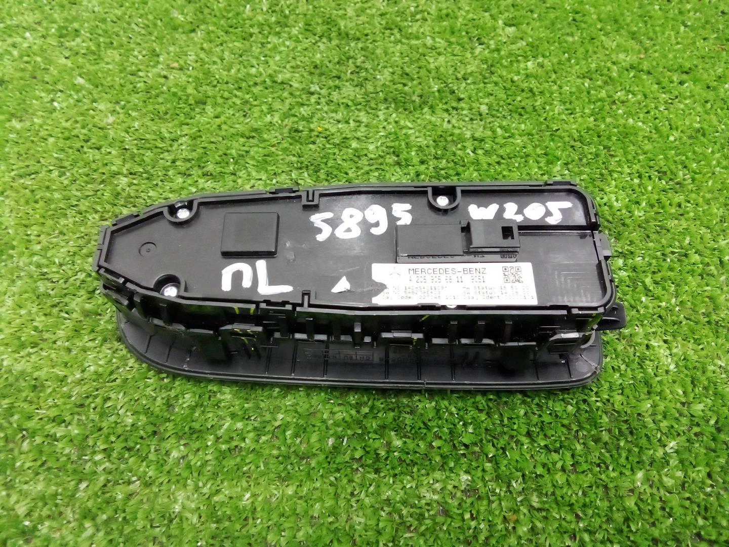 Кнопка стеклоподъемника