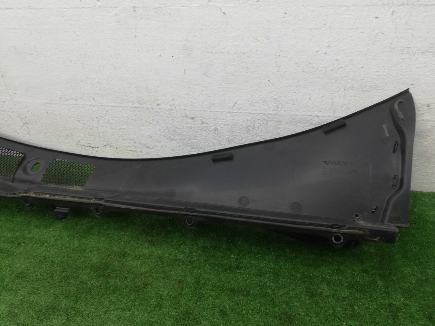 Решетка стеклоочистителей (Жабо)