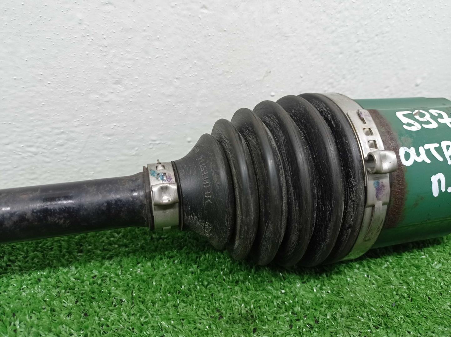 Полуось передняя левая