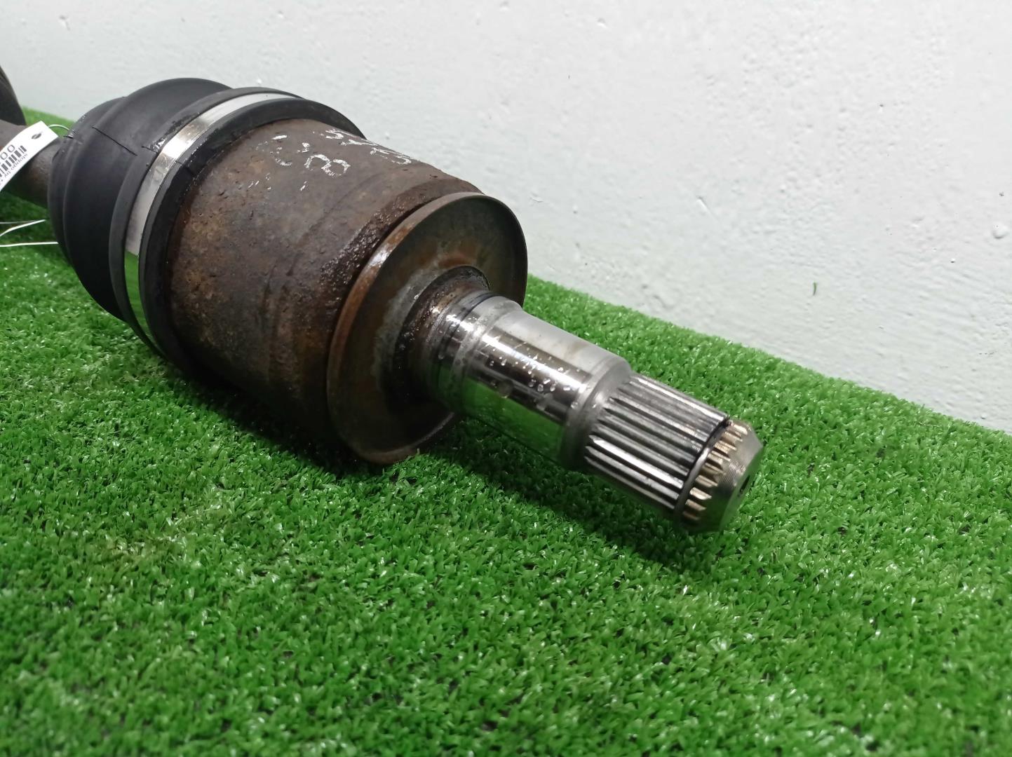 Полуось передняя левая