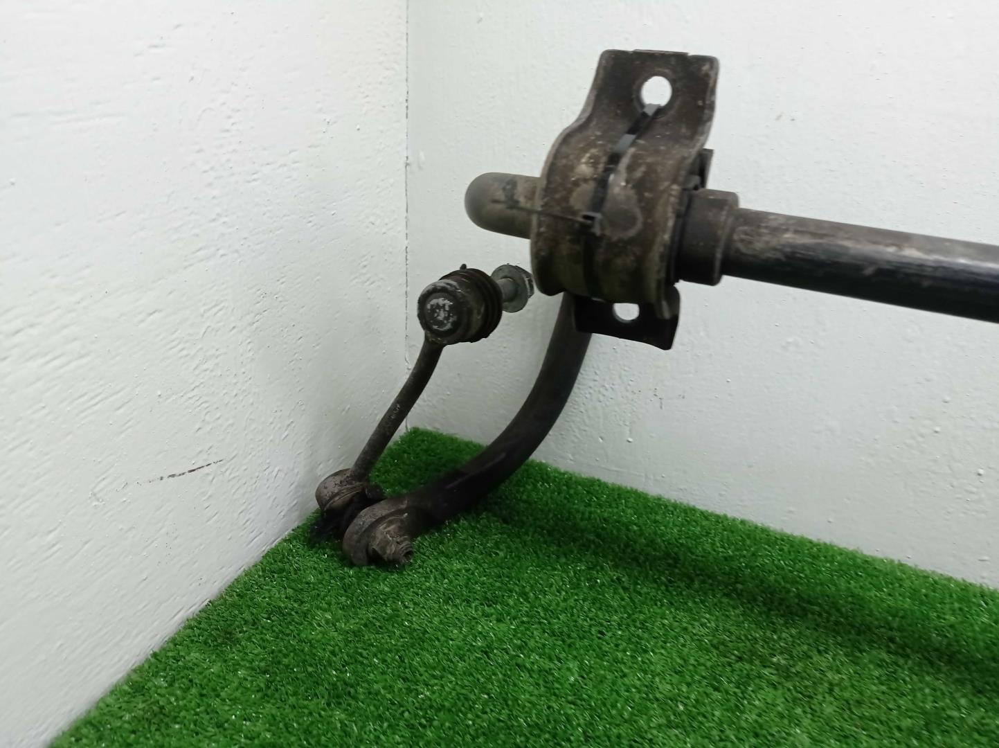 Стабилизатор передний