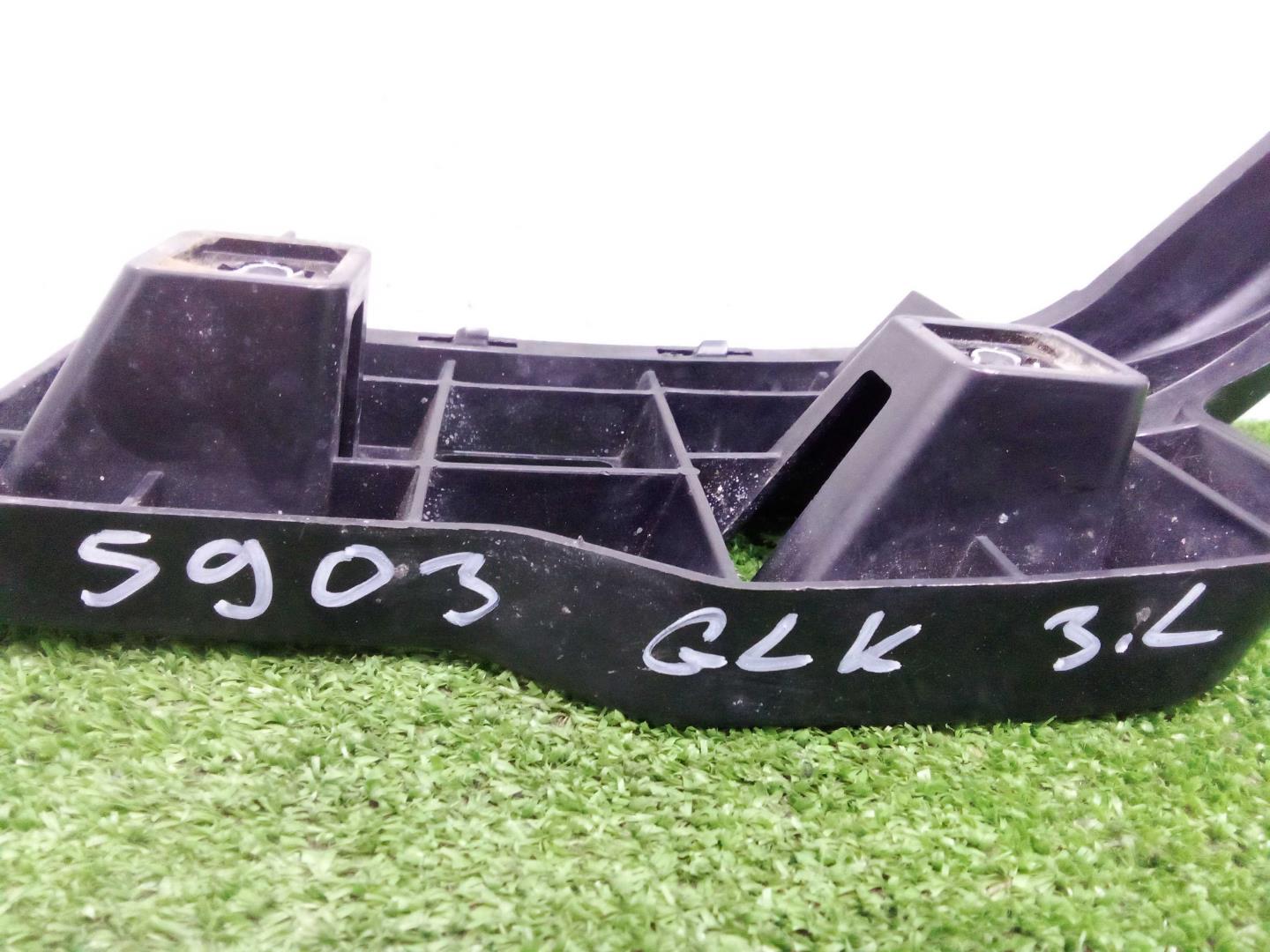 Кронштейн заднего бампера