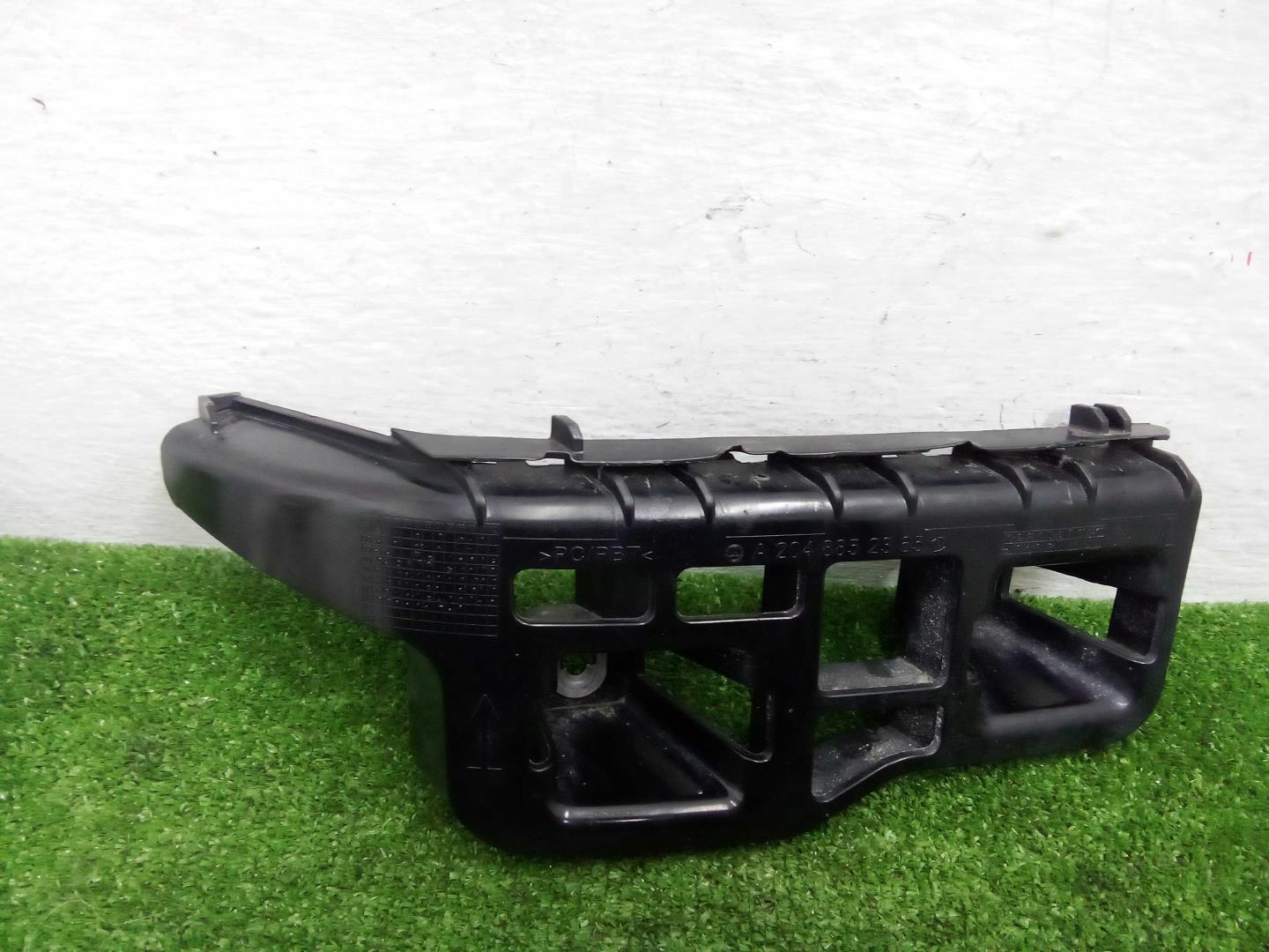 Кронштейн заднего бампера