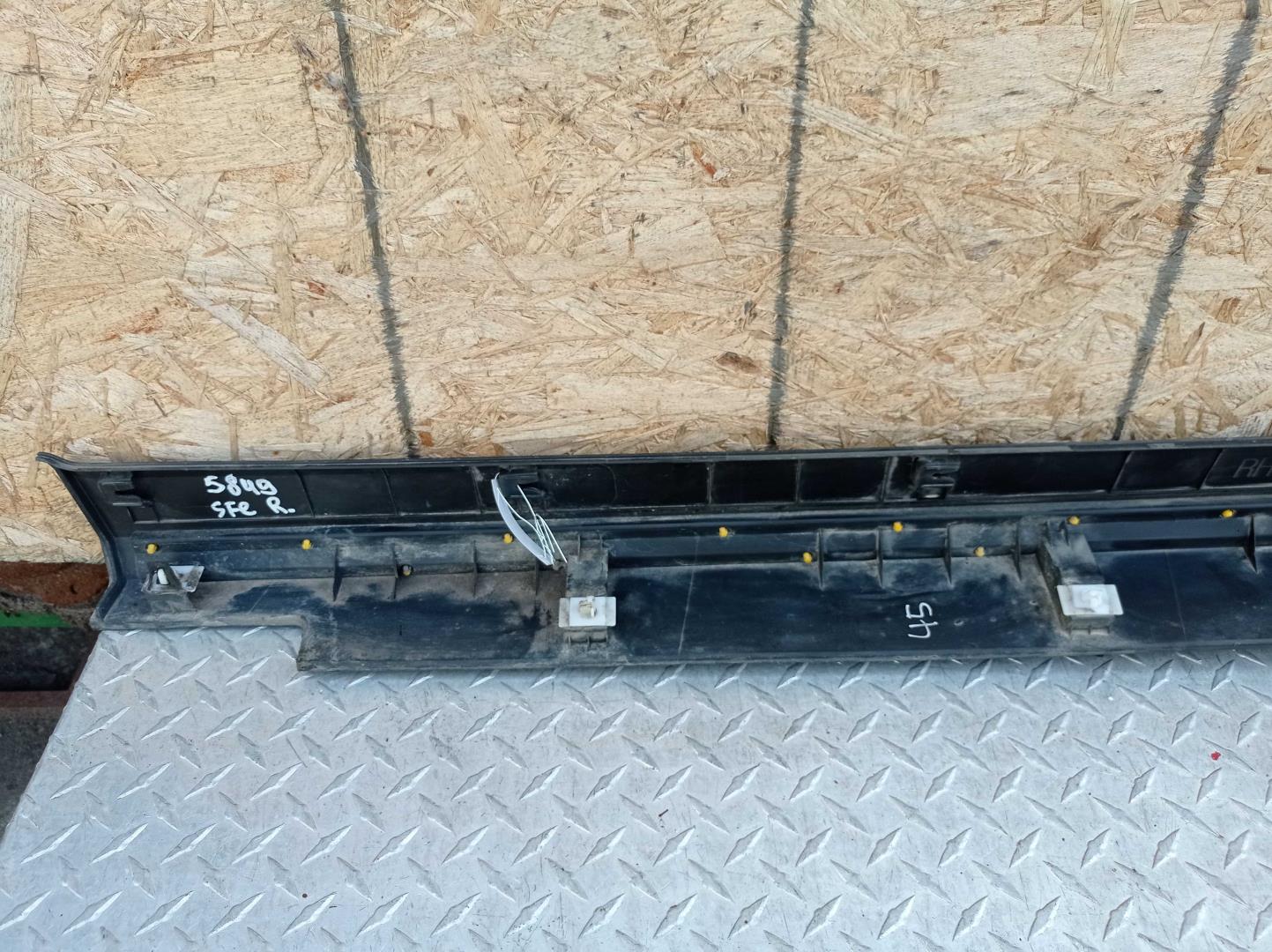 Накладка на порог (наружная)