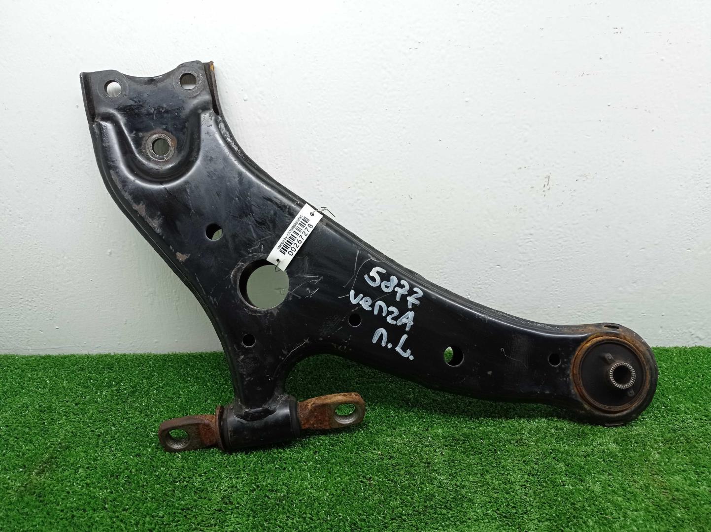 Рычаг передний нижний левый