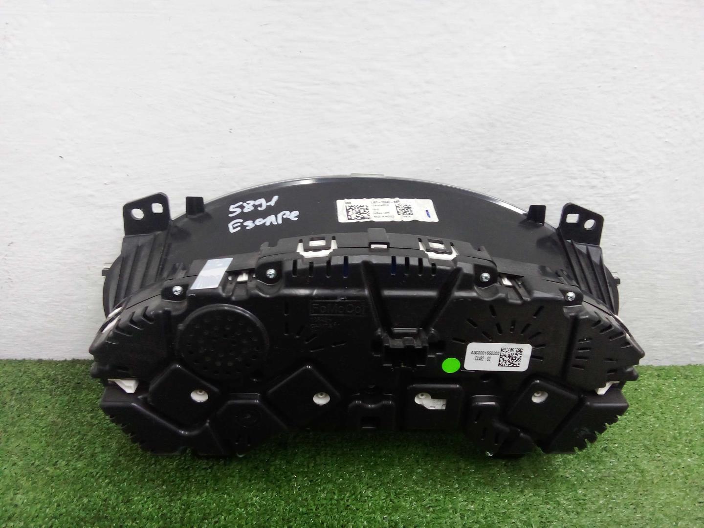 Панель приборов