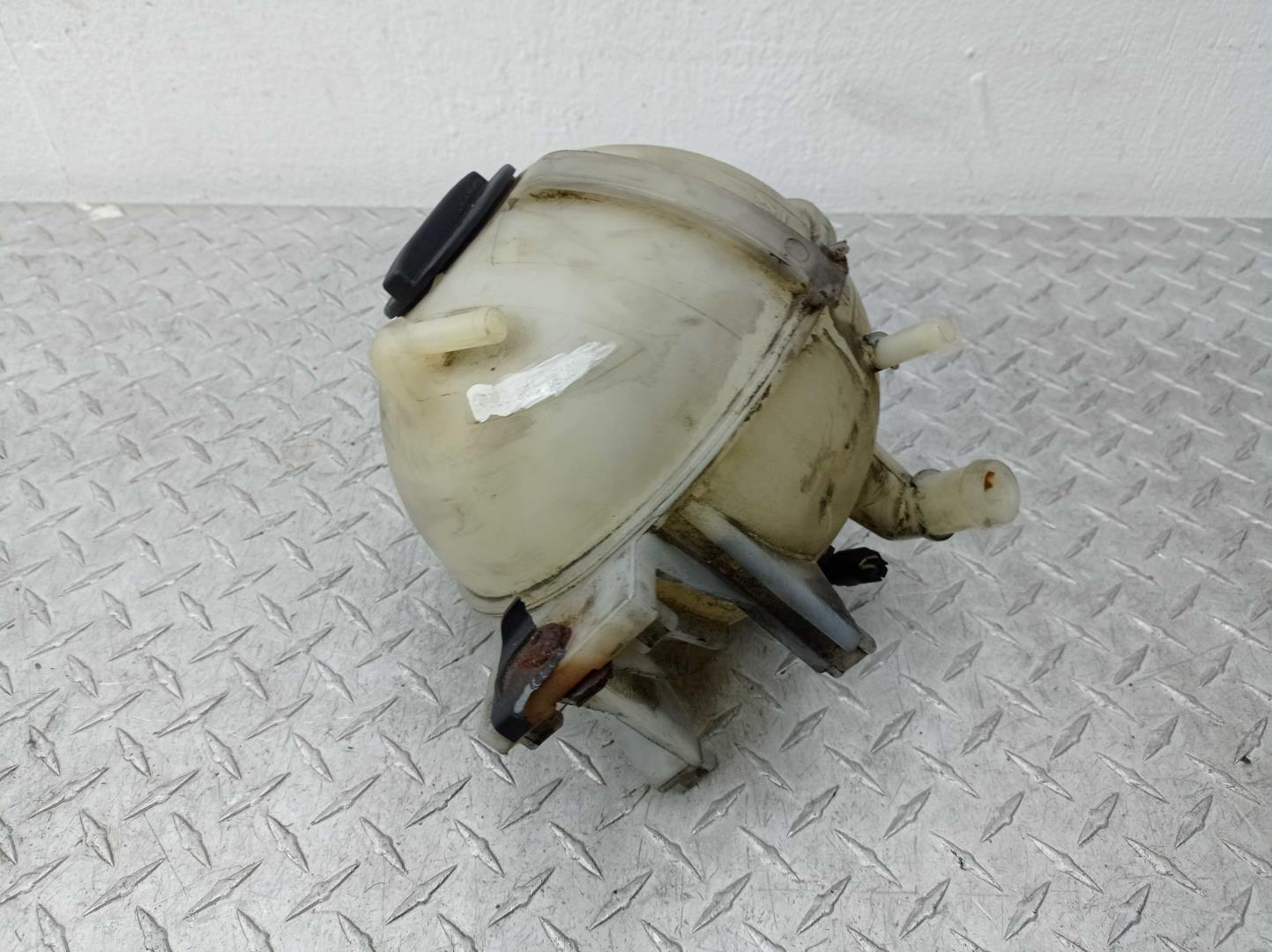 Бачок расширительный