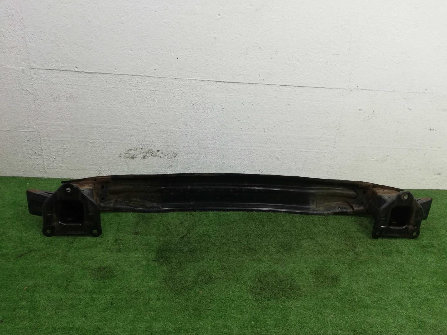 Усилитель заднего бампера