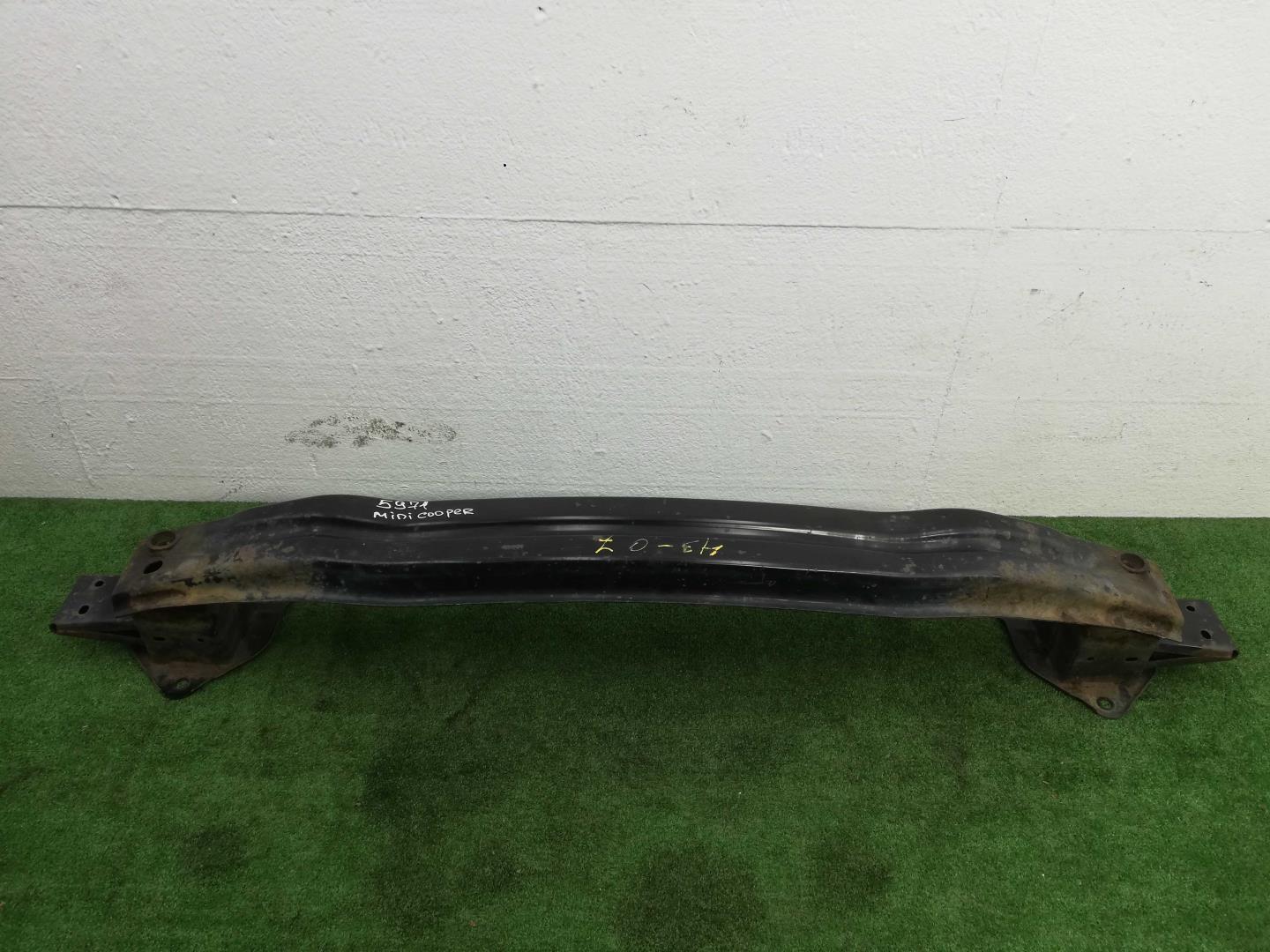 Усилитель заднего бампера