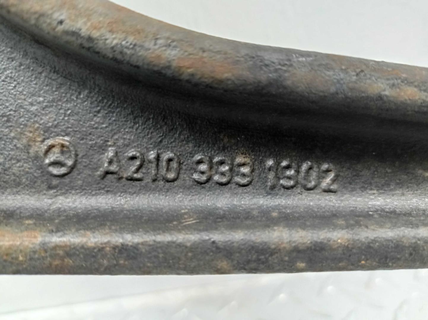 Рычаг передний нижний правый