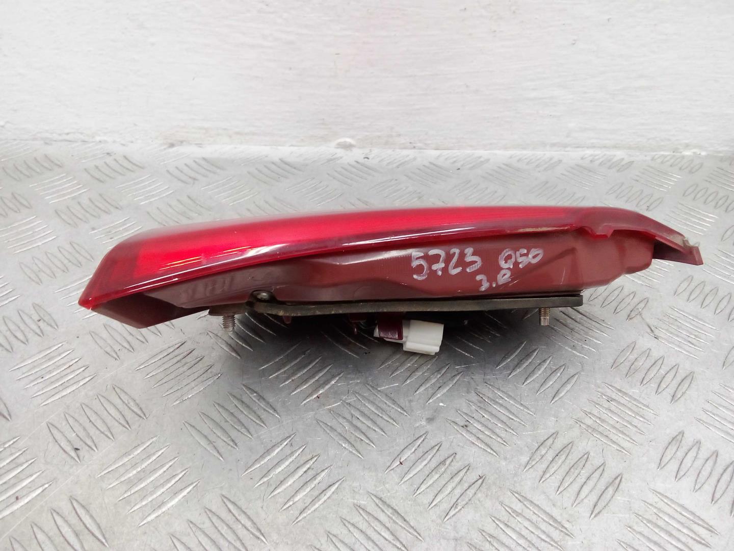 Фонарь задний внутренний правый