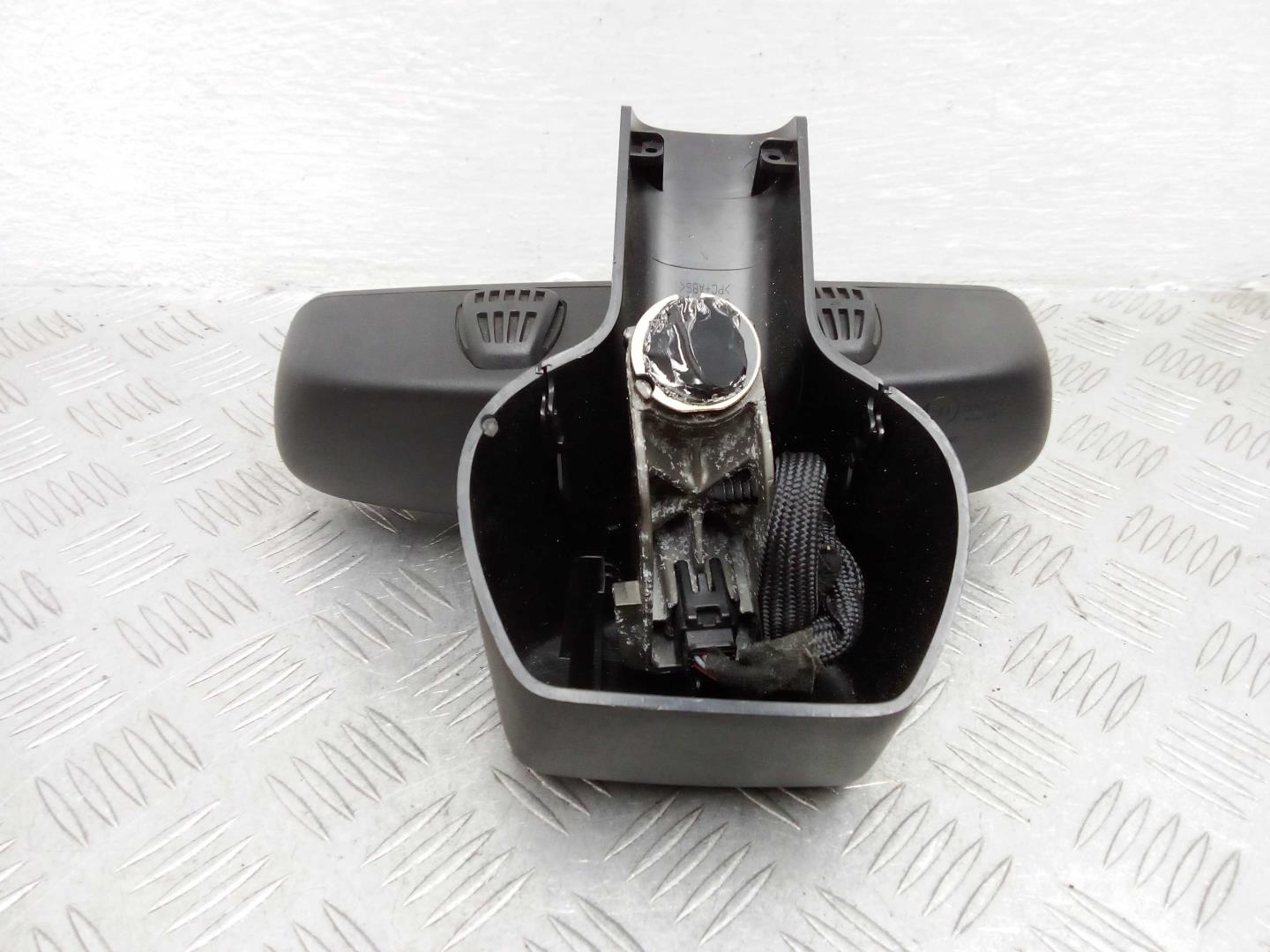 Зеркало заднего вида