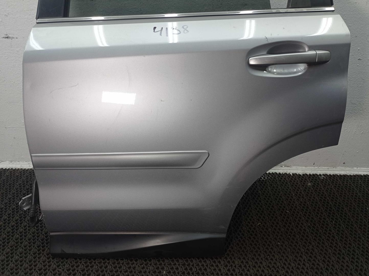 Ручка двери задней наружная левая