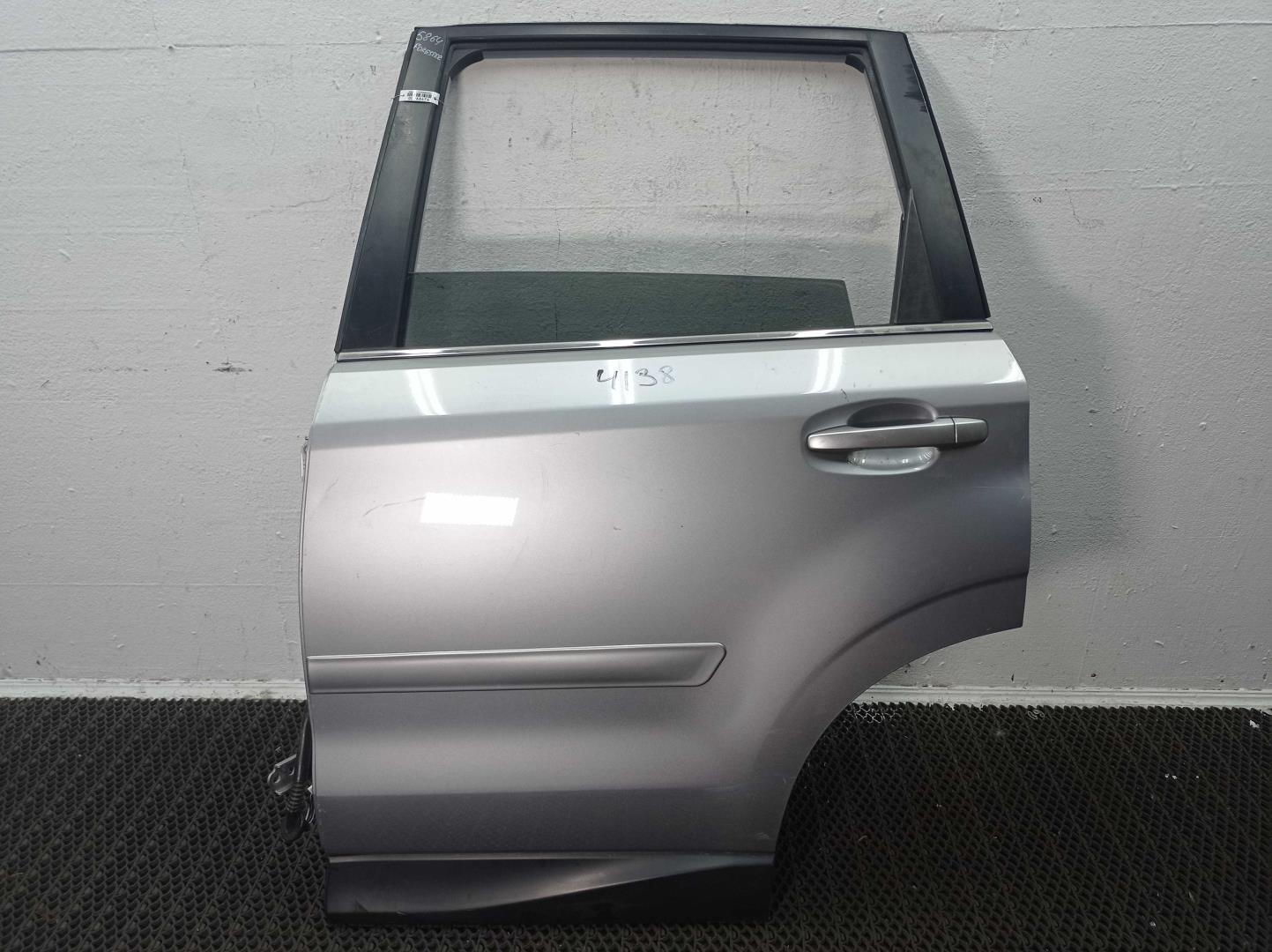 Ручка двери задней наружная левая